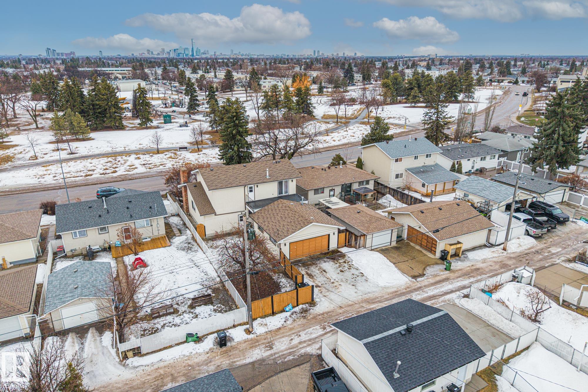 Photo 56 at 8812 135 Avenue NW, Glengarry, Edmonton