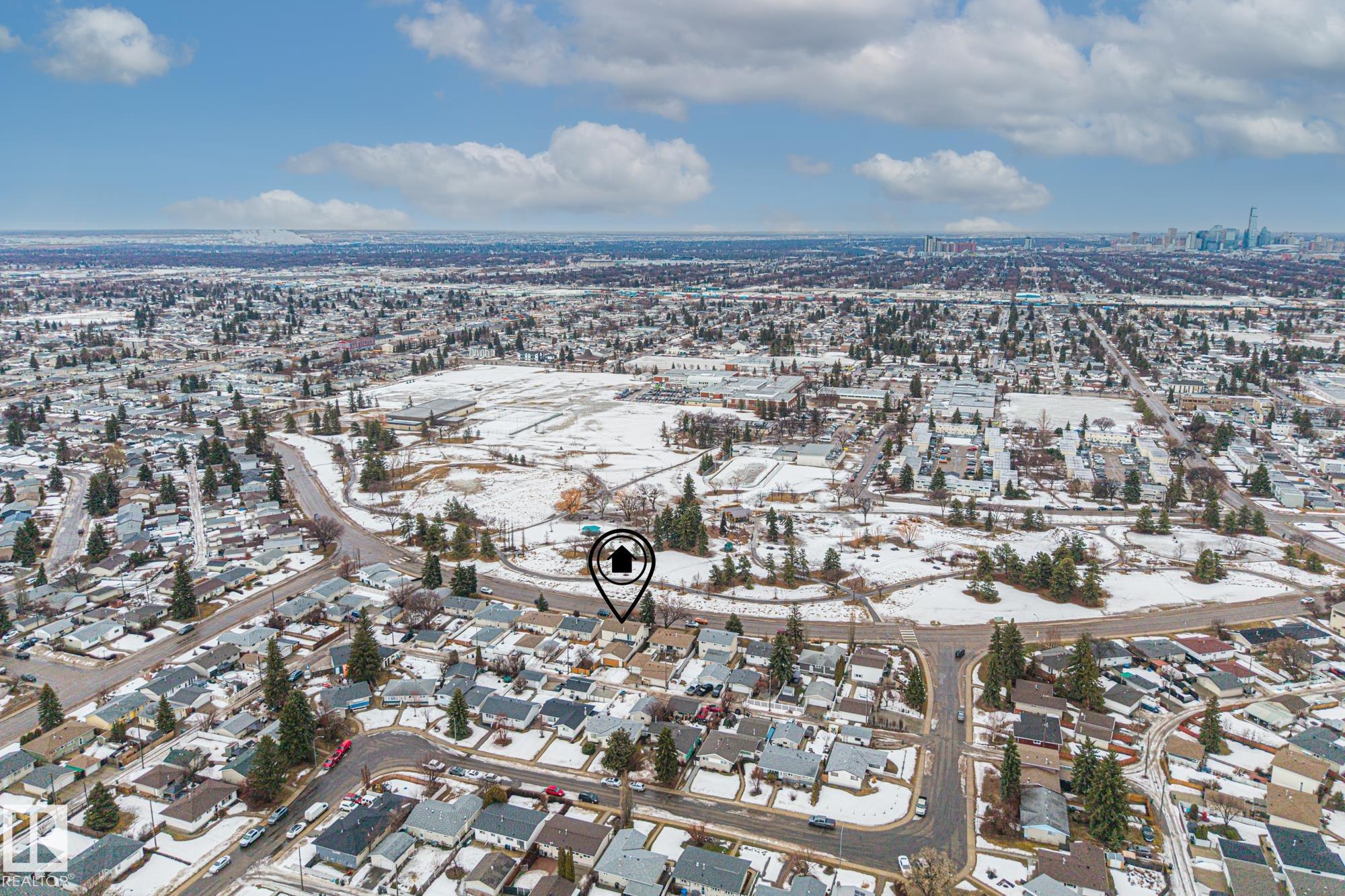 Photo 58 at 8812 135 Avenue NW, Glengarry, Edmonton