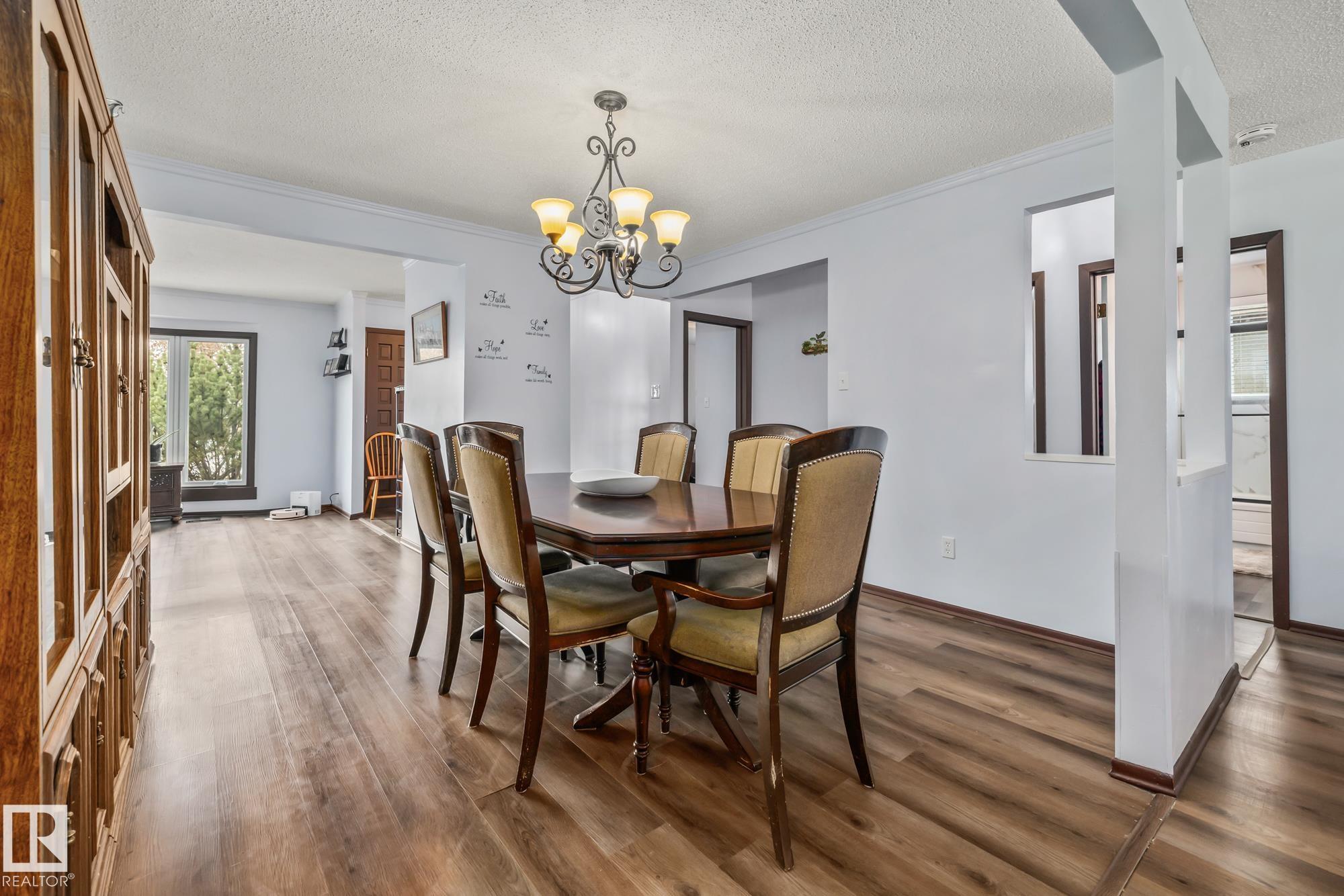 Photo 8 at 8812 135 Avenue NW, Glengarry, Edmonton