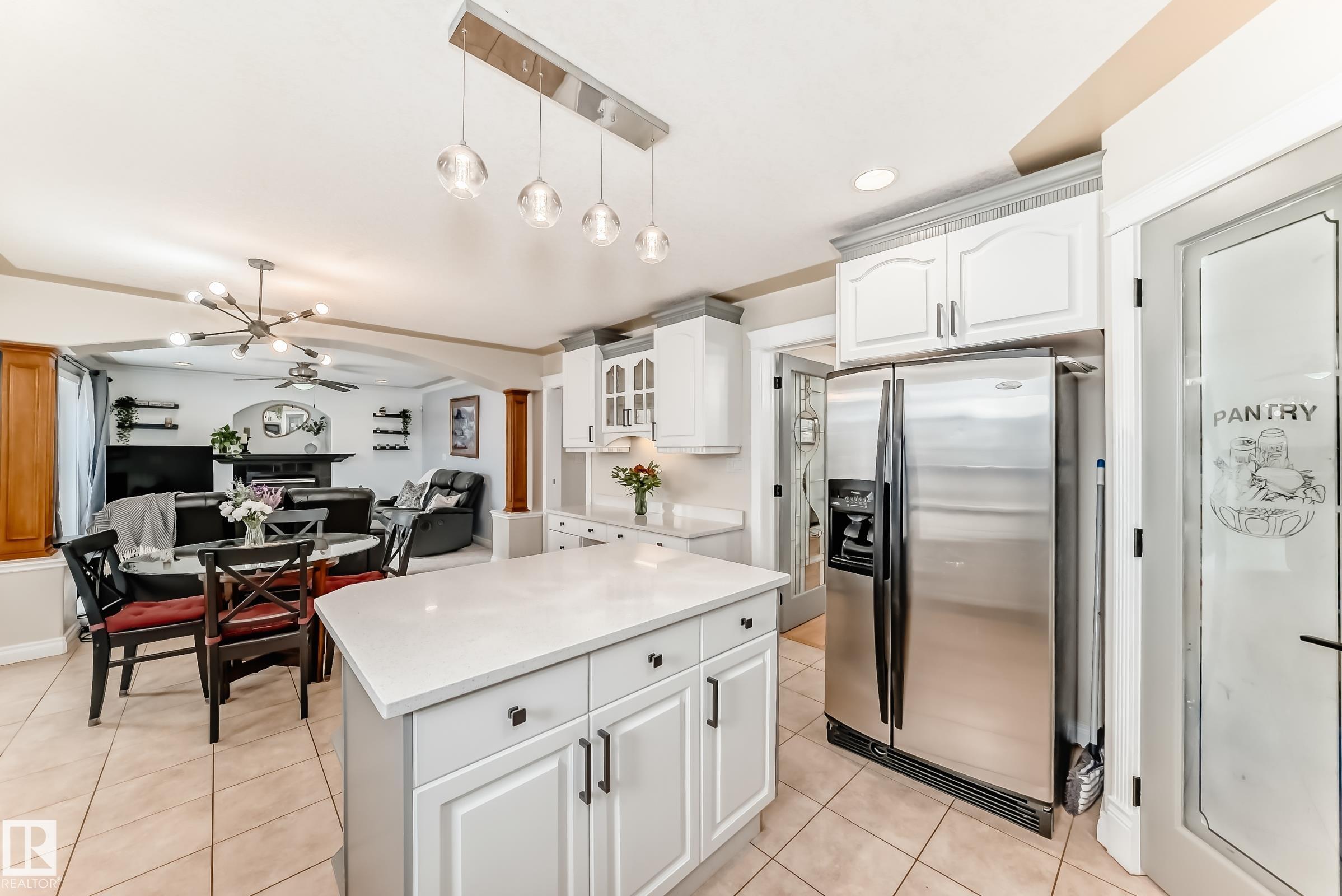 https://zimg.paragon.ice.com/ParagonImages/Property/PM/RAE/225400963/12/0/0/ad61c4230a37d264e5398f3397380fa5/1/dacfcebc4e48ea867790b14edc5f8892/225400963-3ea1cde5-9429-40ab-8c8e-0df667c2664d.JPG