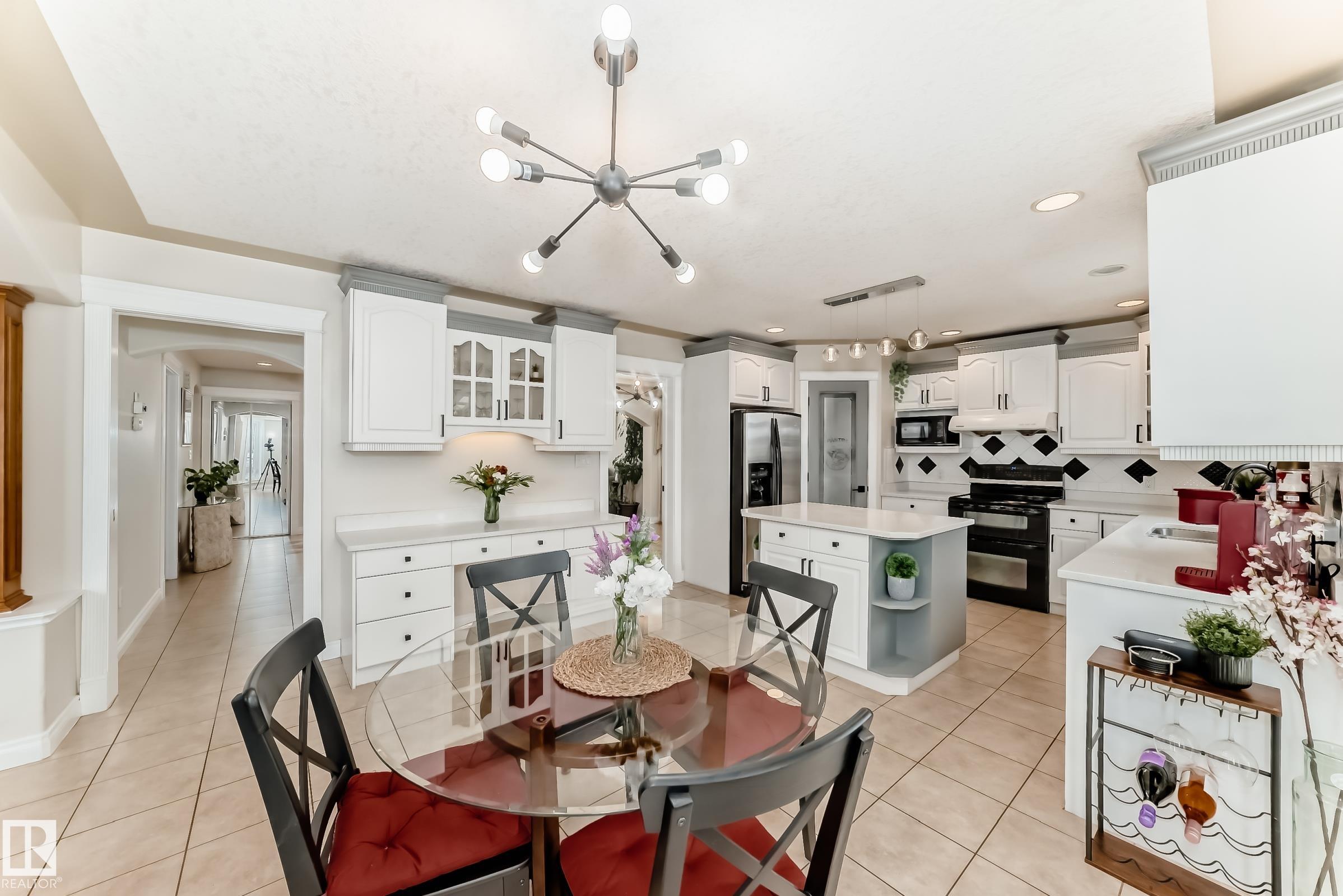 https://zimg.paragon.ice.com/ParagonImages/Property/PM/RAE/225400963/16/0/0/89fee6d1ef232dd39fd1089c7f15b41b/1/dacfcebc4e48ea867790b14edc5f8892/225400963-5fb28a9c-21e9-412d-a7b0-09703d000317.JPG