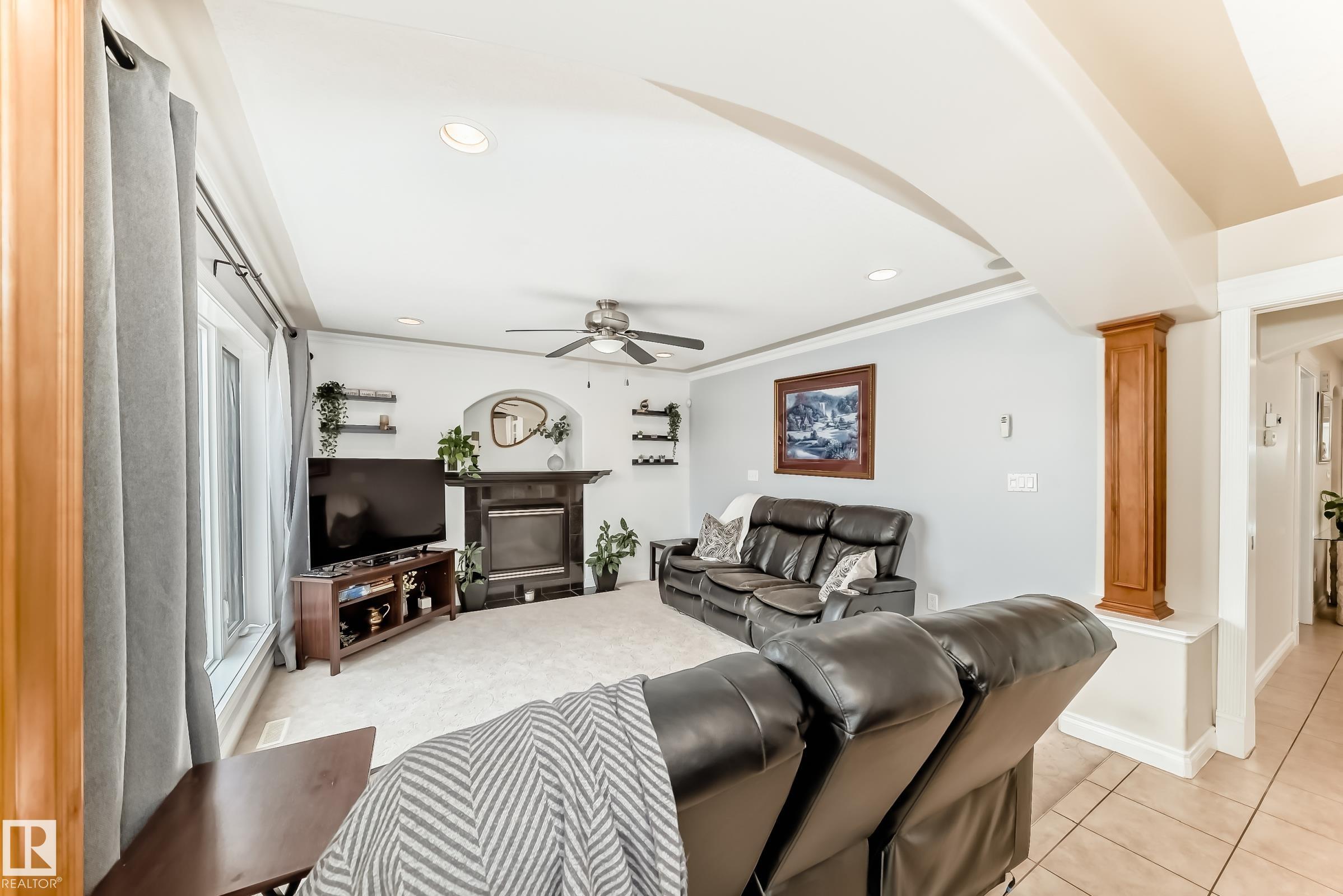https://zimg.paragon.ice.com/ParagonImages/Property/PM/RAE/225400963/19/0/0/b8c1d546908c7aca862f6111f4ae5c43/1/dacfcebc4e48ea867790b14edc5f8892/225400963-6bcc9a60-33bc-44b5-ac3d-bf1b419a85bd.JPG