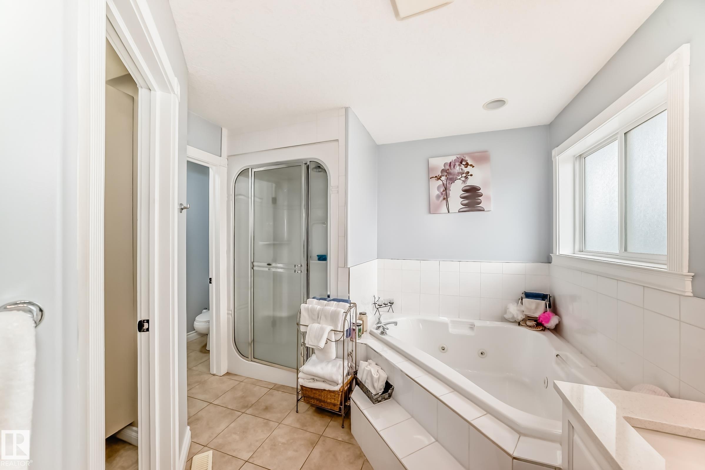 https://zimg.paragon.ice.com/ParagonImages/Property/PM/RAE/225400963/36/0/0/cdfad7d3bf9f8521b86fcd763b4721da/1/dacfcebc4e48ea867790b14edc5f8892/225400963-b8c06c7b-0423-4f2e-83d1-61150316228f.JPG