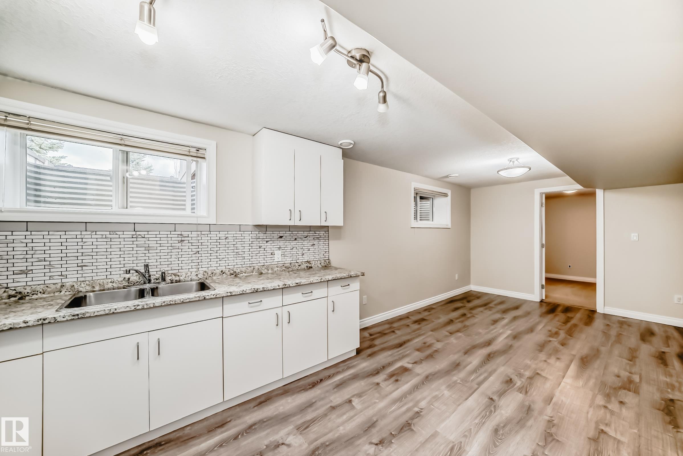 https://zimg.paragon.ice.com/ParagonImages/Property/PM/RAE/225400963/58/0/0/718965ef5ad5bdb421d541f5c9877af0/1/dacfcebc4e48ea867790b14edc5f8892/225400963-9f3cb933-ec31-46c0-bba1-7a79fe7d9931.JPG