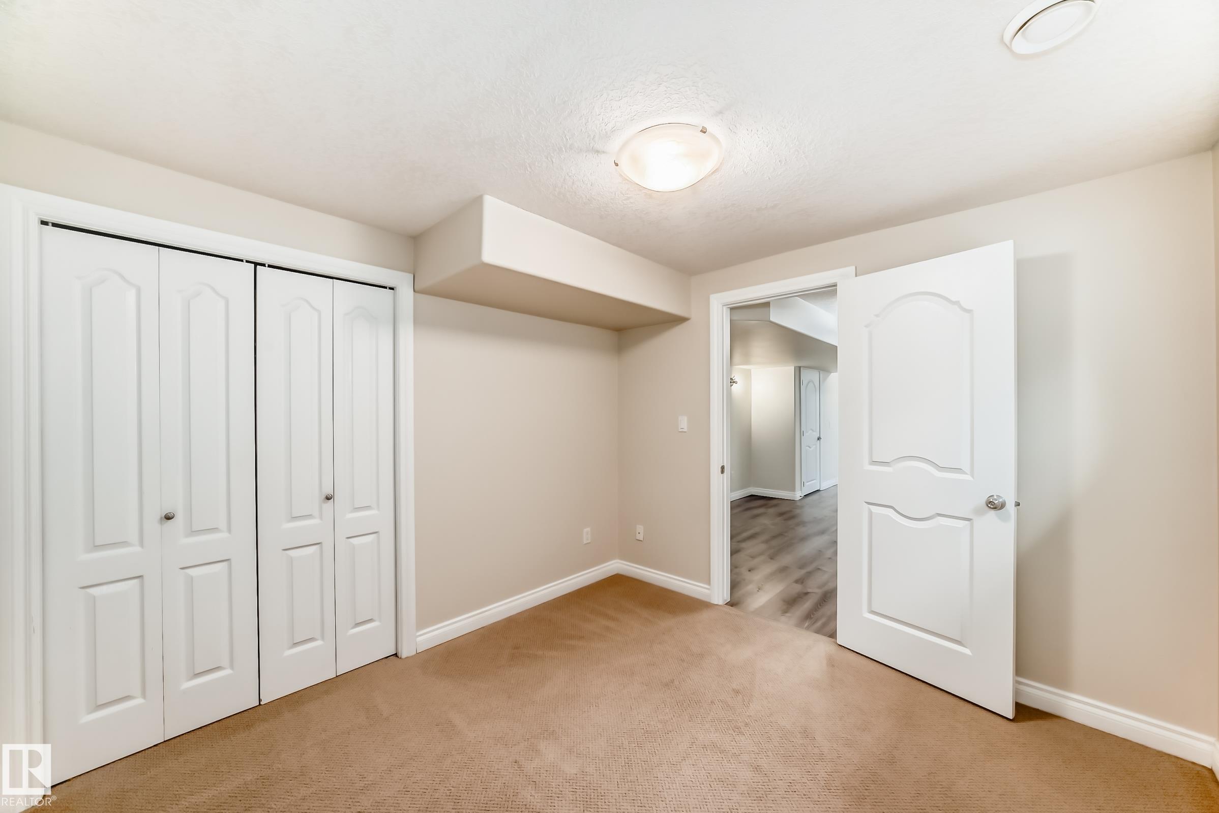 https://zimg.paragon.ice.com/ParagonImages/Property/PM/RAE/225400963/63/0/0/aad74df7b1ff6a9c405108333a1fcf4e/1/dacfcebc4e48ea867790b14edc5f8892/225400963-c5a74375-b0d9-4b1f-979a-e26744493a00.JPG