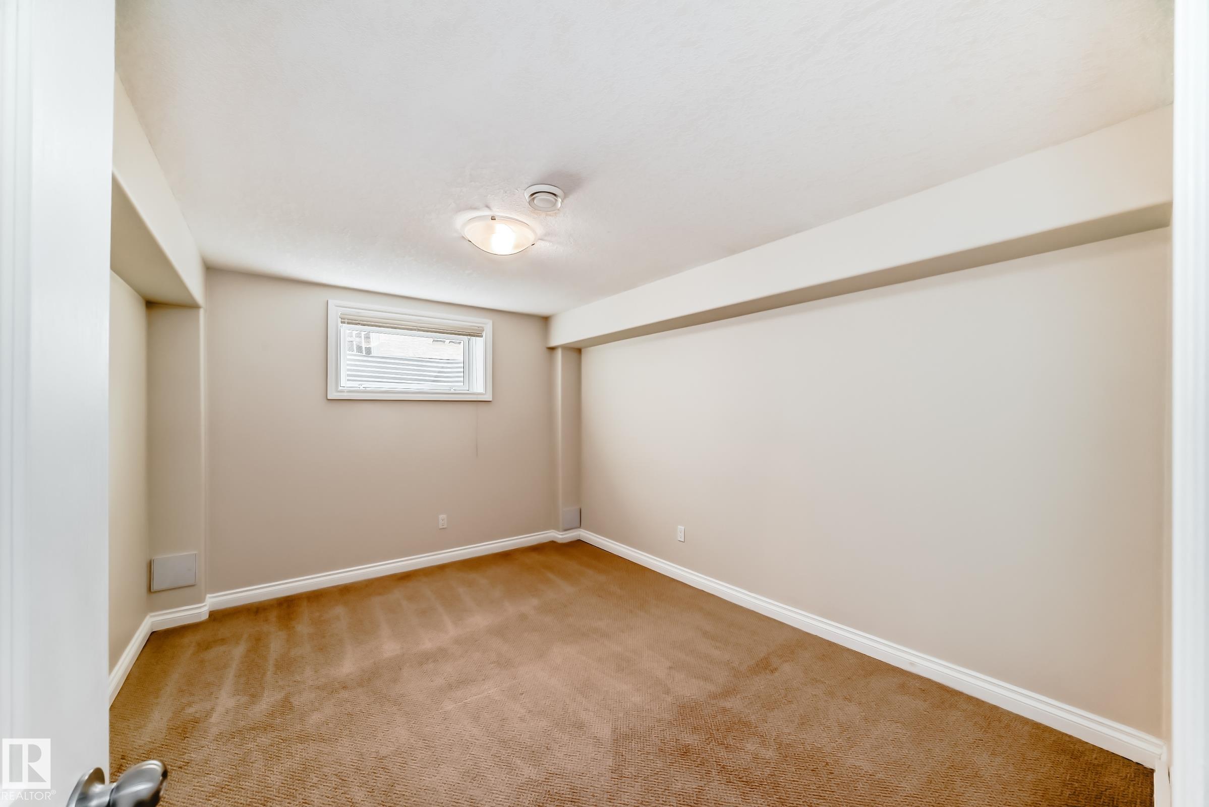 https://zimg.paragon.ice.com/ParagonImages/Property/PM/RAE/225400963/65/0/0/dfcce723c20e5f060e5fdf4a3baa6ba0/1/dacfcebc4e48ea867790b14edc5f8892/225400963-2574cc49-bd0e-4614-b9a4-c1cd17b8a0b7.JPG