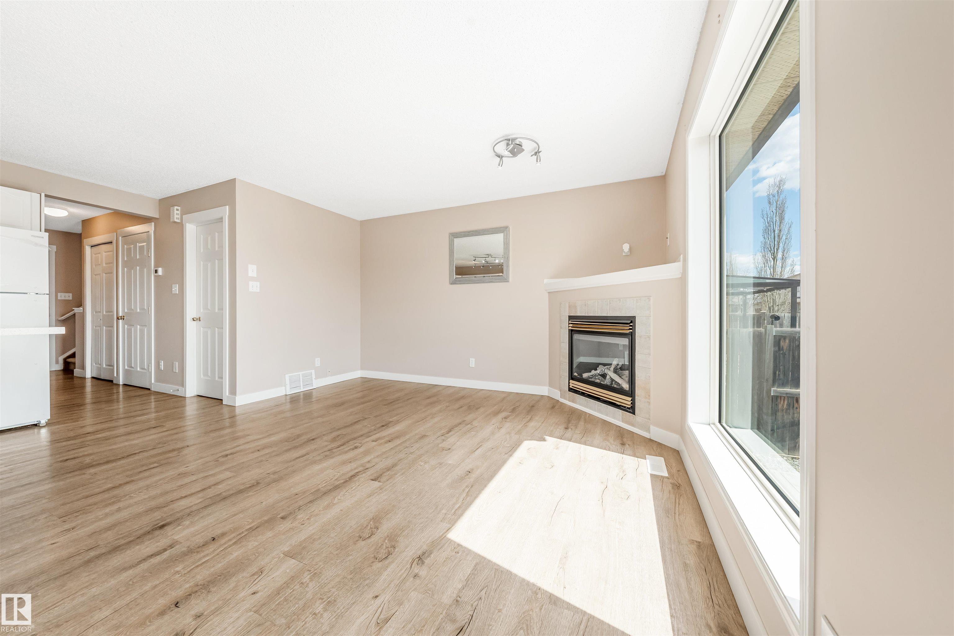 Photo 10 at 2131 37b Avenue NW, Wild Rose, Edmonton