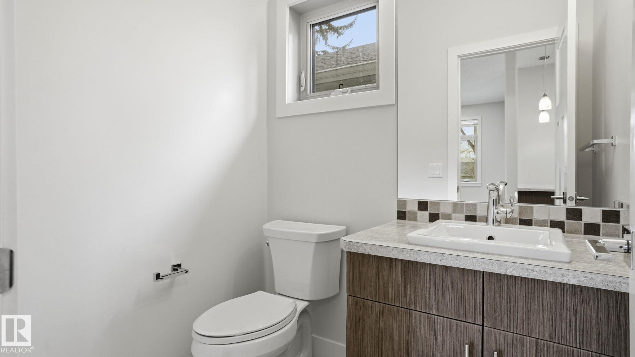 Photo 16 at 11002 University Avenue NW, Garneau, Edmonton