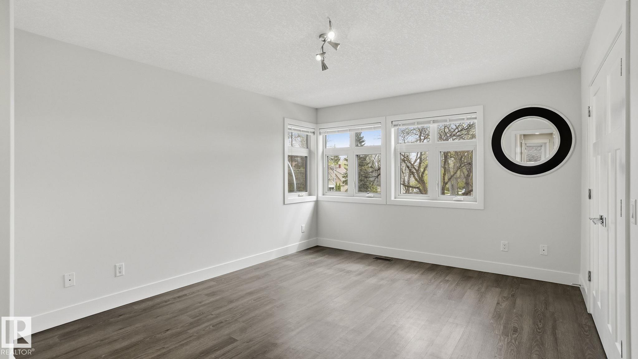 https://zimg.paragon.ice.com/ParagonImages/Property/PM/RAE/225400978/16/0/0/36d46c51d0f2d023a082b403b8f8d8ff/1/f37b83269243142f8b3ac602b8cdbe1e/225400978-0622a2e3-aa99-47ba-9f0c-ec5523847dc0.JPG