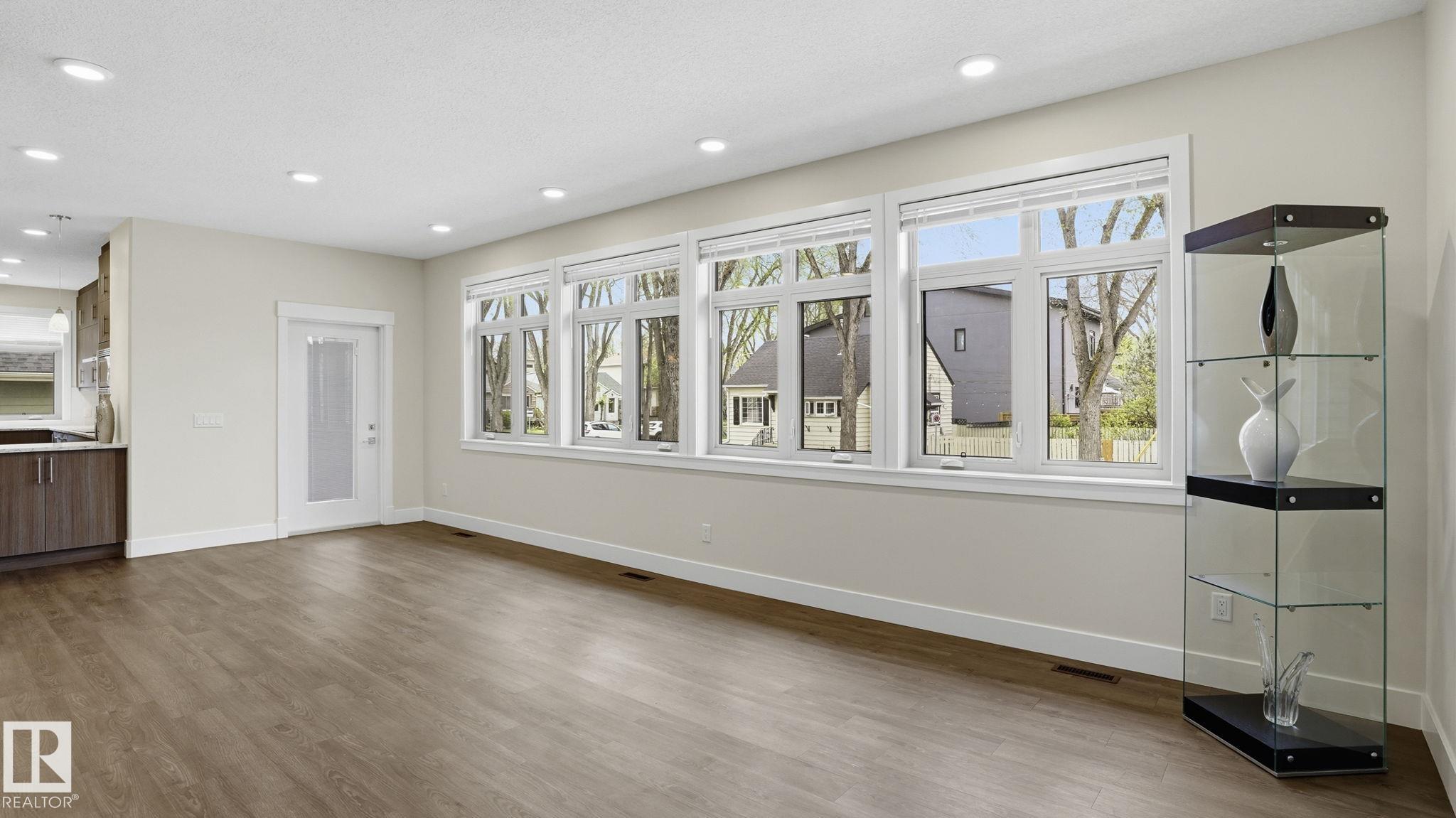 11002 University Avenue NW, Garneau, Edmonton