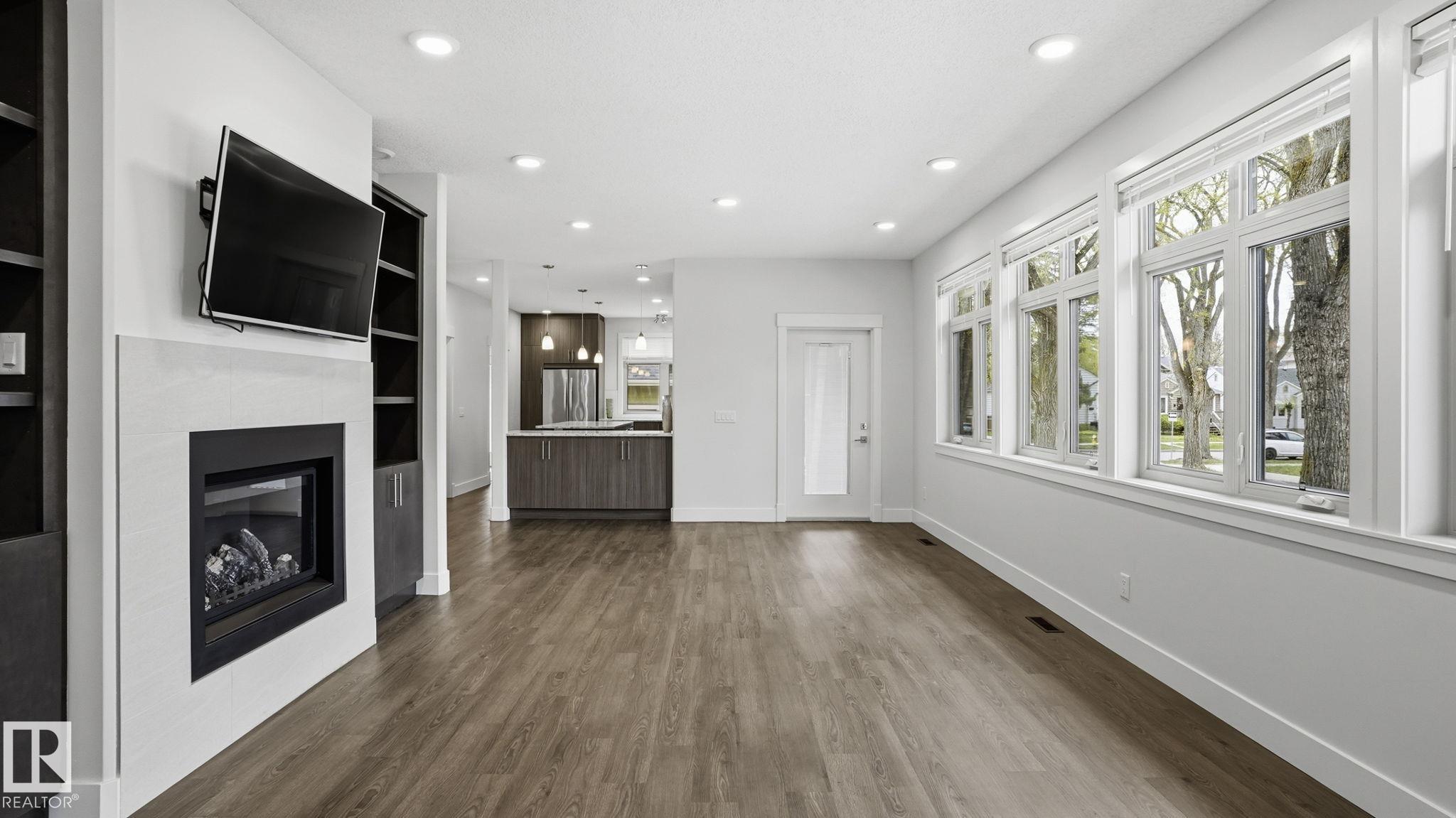 11002 University Avenue NW, Garneau, Edmonton