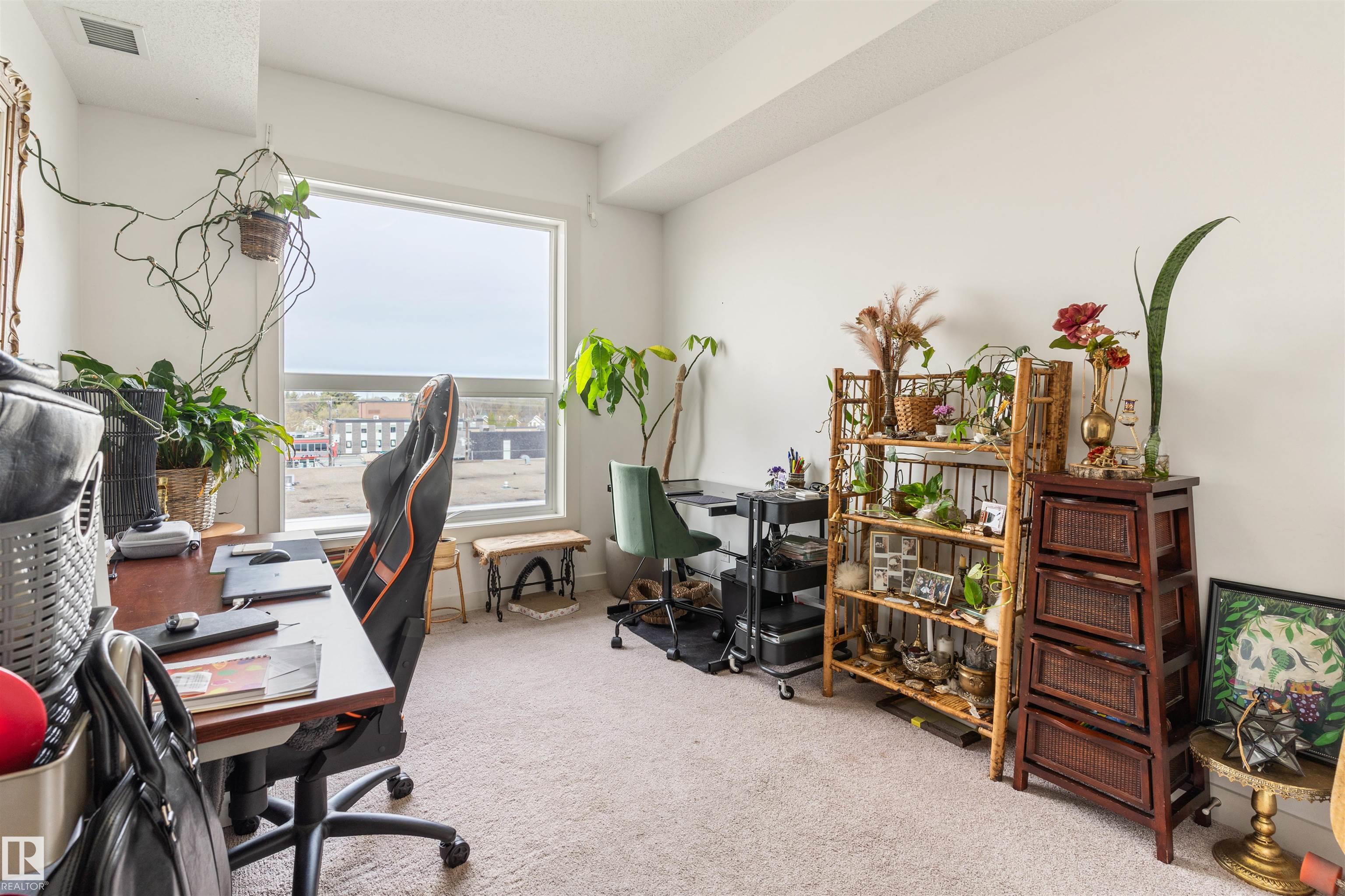 https://zimg.paragon.ice.com/ParagonImages/Property/PM/RAE/225400981/18/0/0/0f12c8b61cac27dc82753d3ab6c4c6be/1/f3d6eaec906d10910f7813246eac403d/225400981-55068f92-9262-47e7-becd-7766fbd7ca2d.JPG