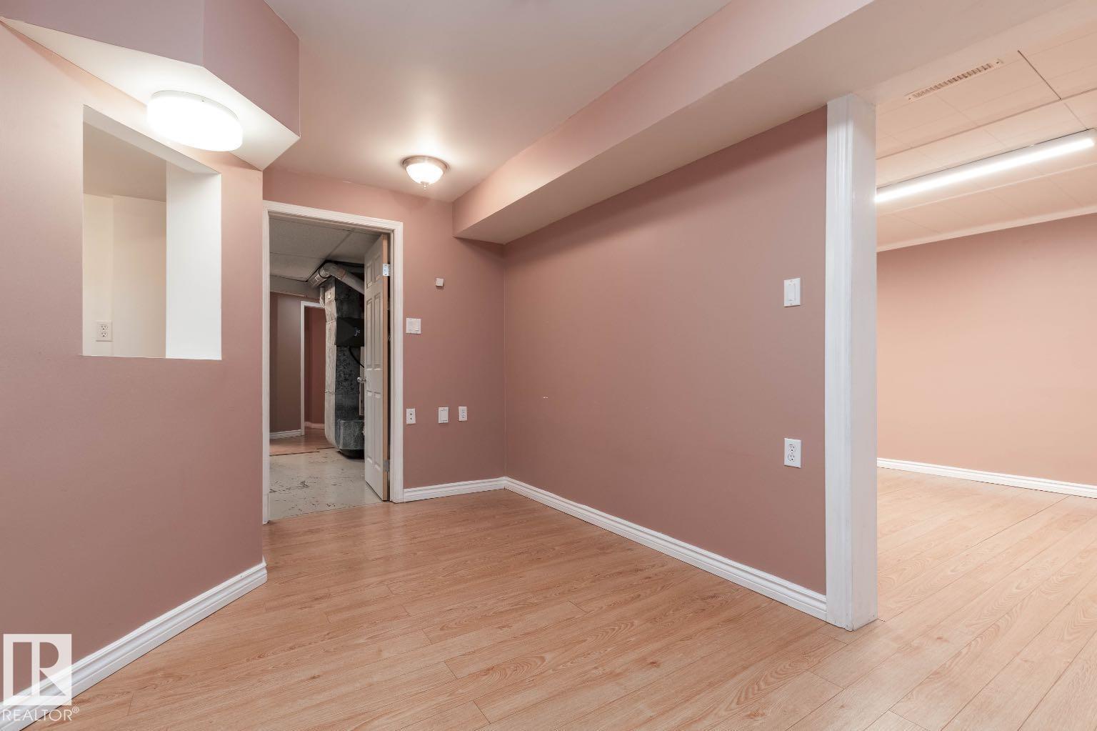 Photo 23 at 10812 52 Avenue NW, Pleasantview, Edmonton
