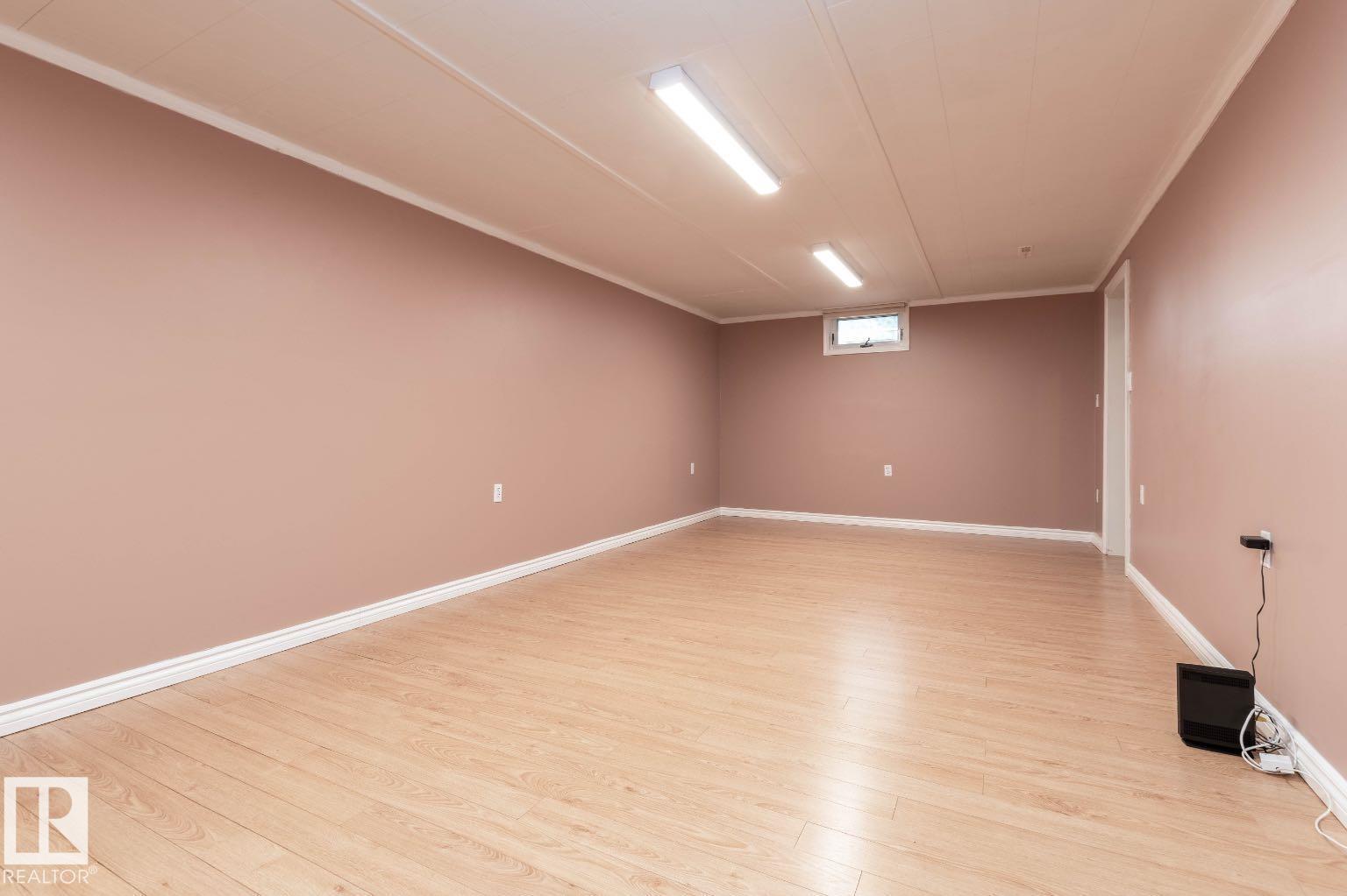 Photo 28 at 10812 52 Avenue NW, Pleasantview, Edmonton
