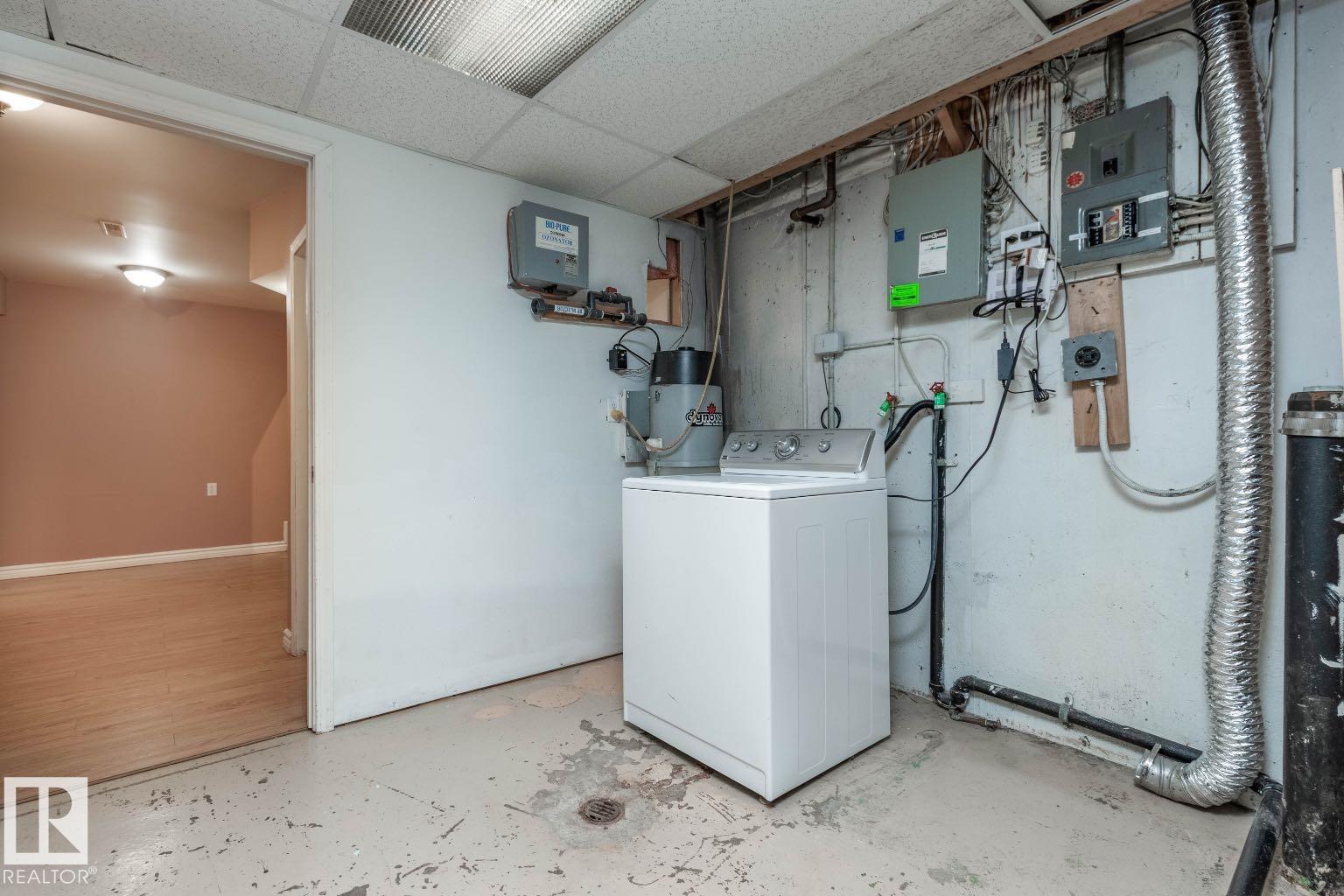 Photo 33 at 10812 52 Avenue NW, Pleasantview, Edmonton