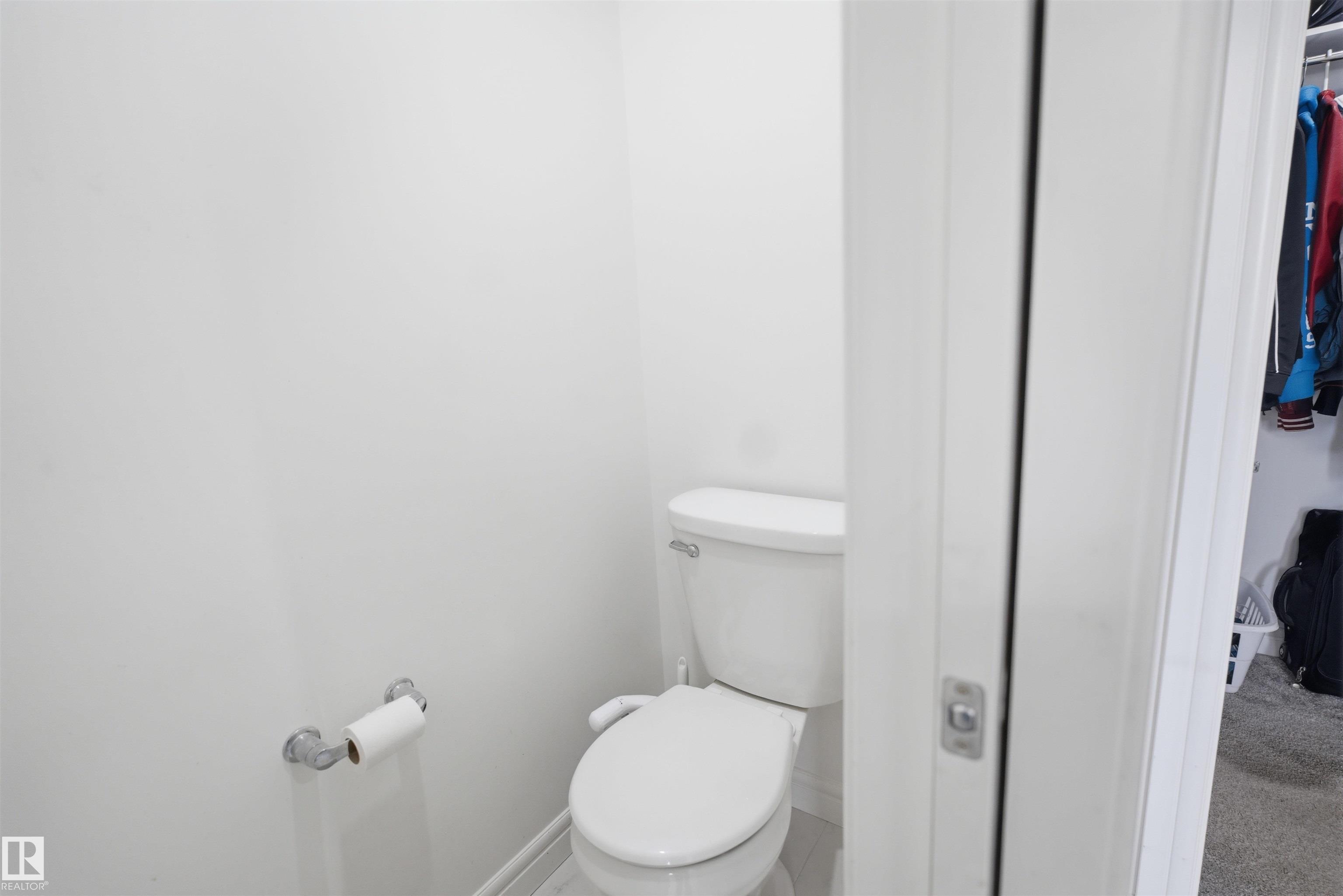 https://zimg.paragon.ice.com/ParagonImages/Property/PM/RAE/225400984/31/0/0/c2e489b6f8505f62e6c4f5843f964c86/1/06d1abd31aece18091ff931d9ed82f64/225400984-b1a118c8-57f8-4371-962f-c6f807b686a4.JPG