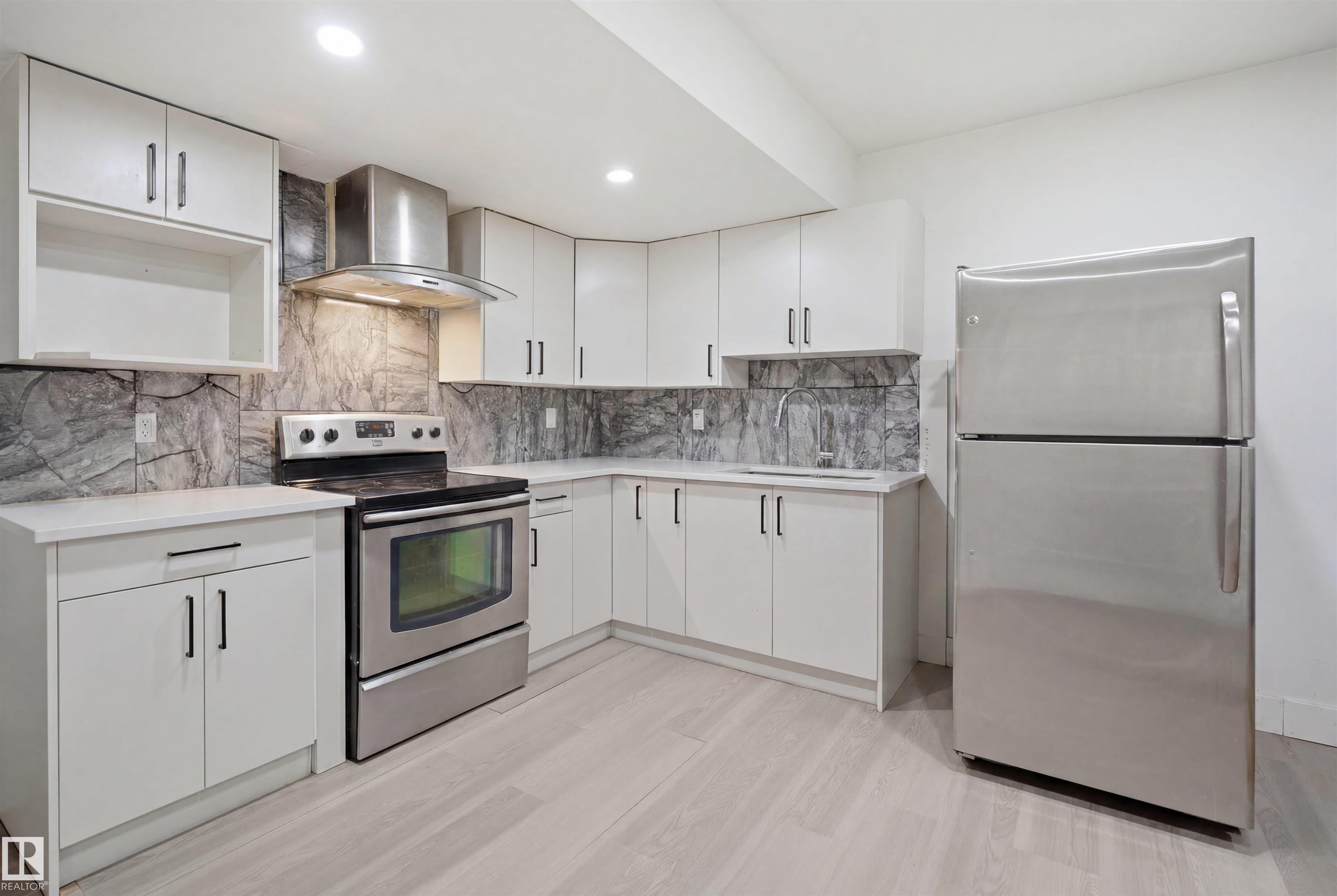 https://zimg.paragon.ice.com/ParagonImages/Property/PM/RAE/225400984/36/0/0/add5efe9ae931dcd05c2e4da11171490/1/06d1abd31aece18091ff931d9ed82f64/225400984-f525447f-bd02-49e5-a224-7dfae42f5d81.JPG