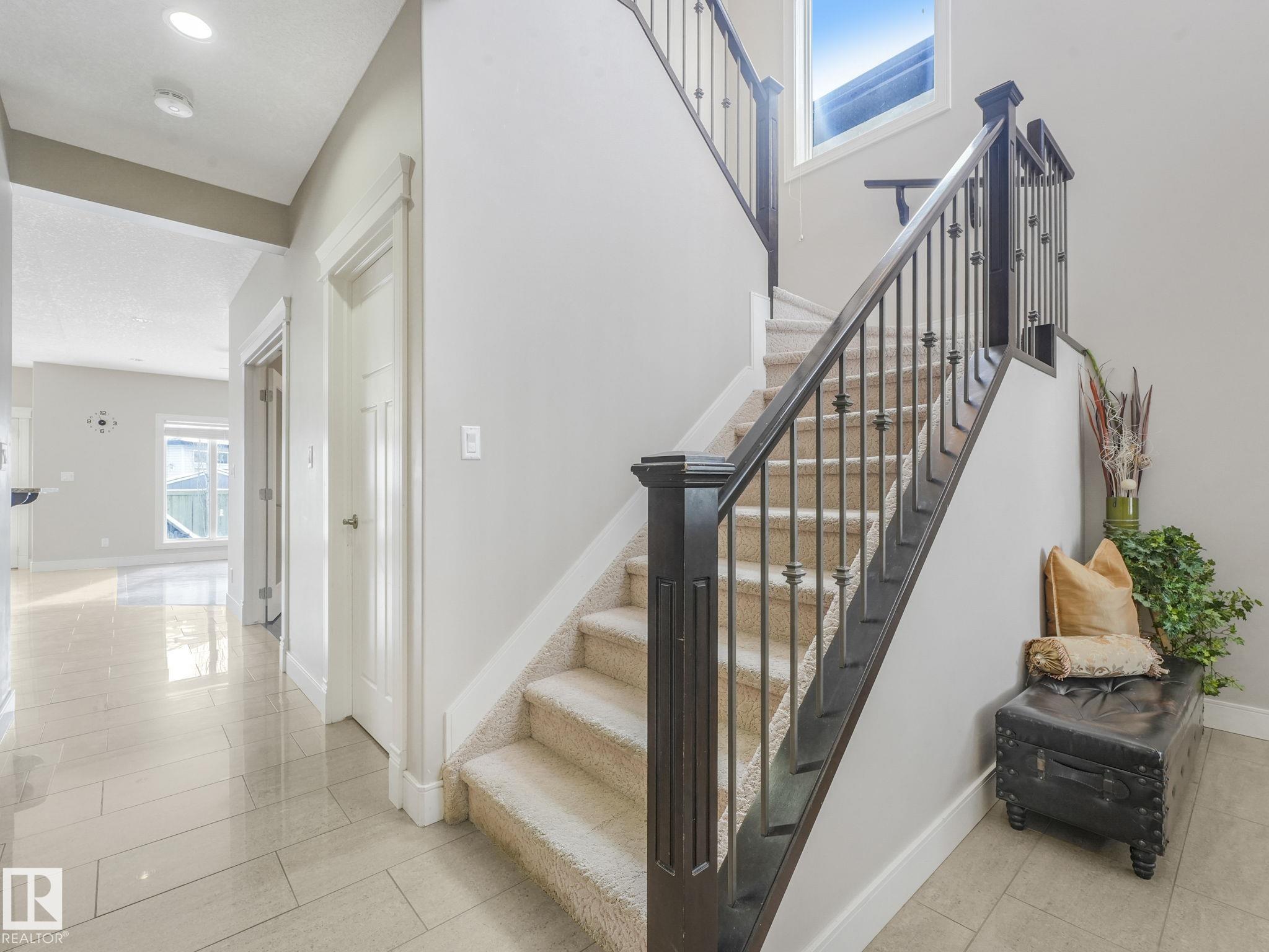 Photo 6 at 14003 161 Avenue NW, Carlton, Edmonton