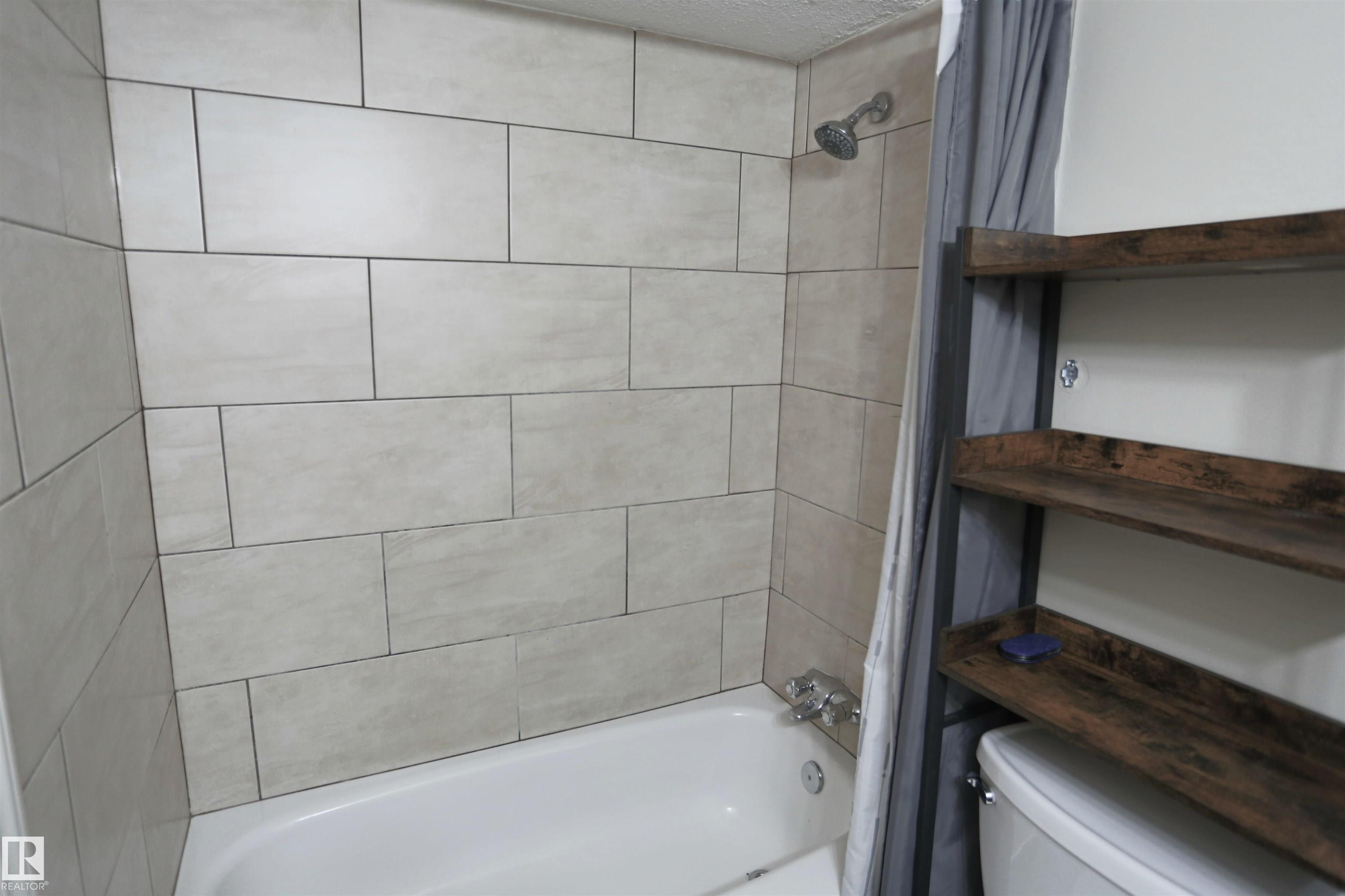 Photo 16 at 804 - 10160 114 Street NW, Wîhkwêntôwin, Edmonton