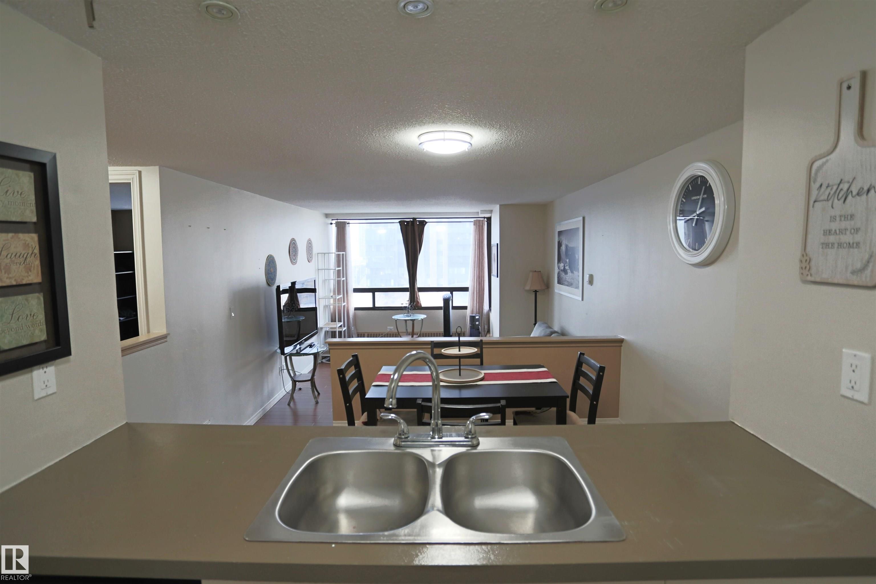 Photo 9 at 804 - 10160 114 Street NW, Wîhkwêntôwin, Edmonton