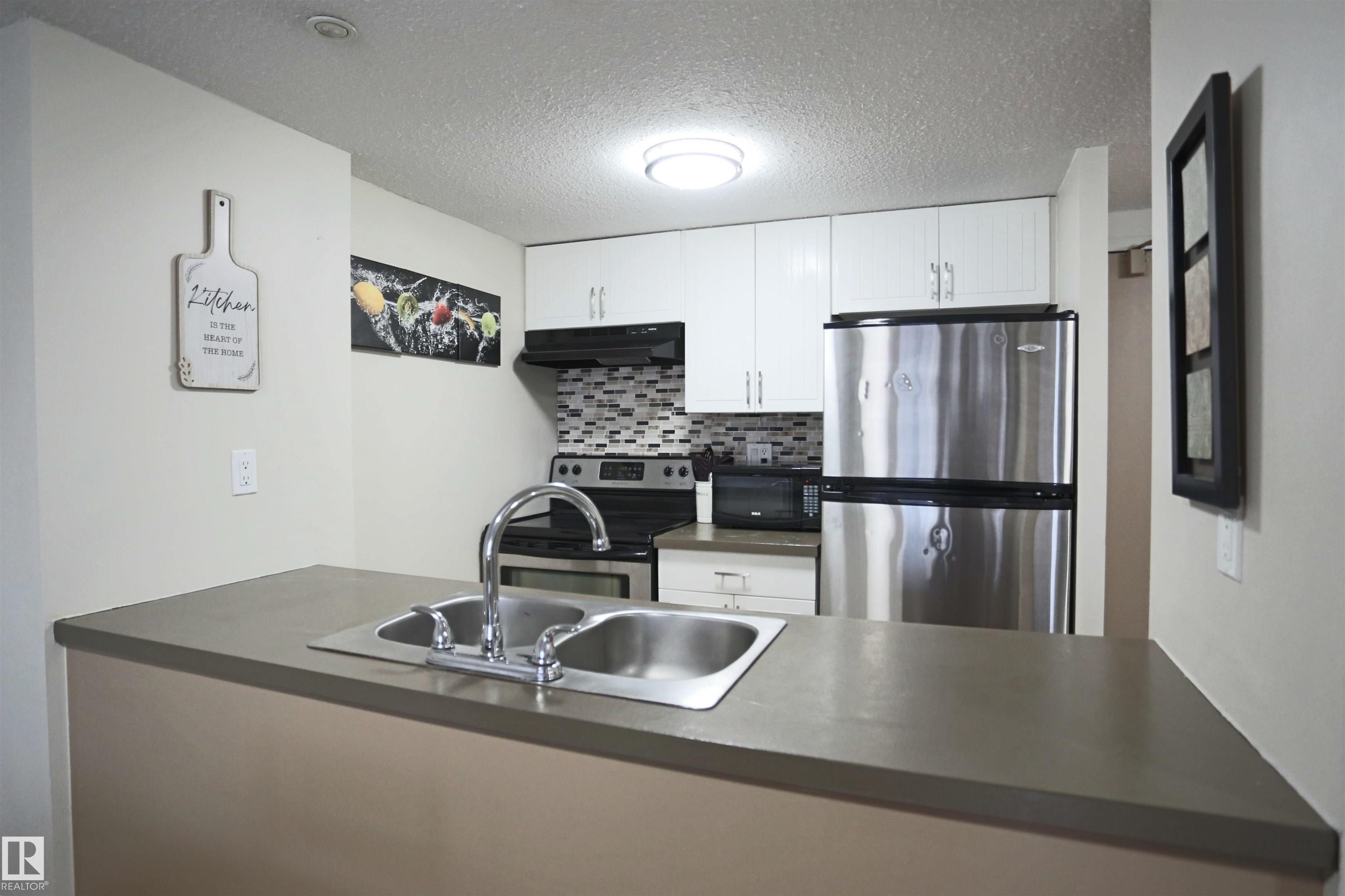 Photo 10 at 804 - 10160 114 Street NW, Wîhkwêntôwin, Edmonton