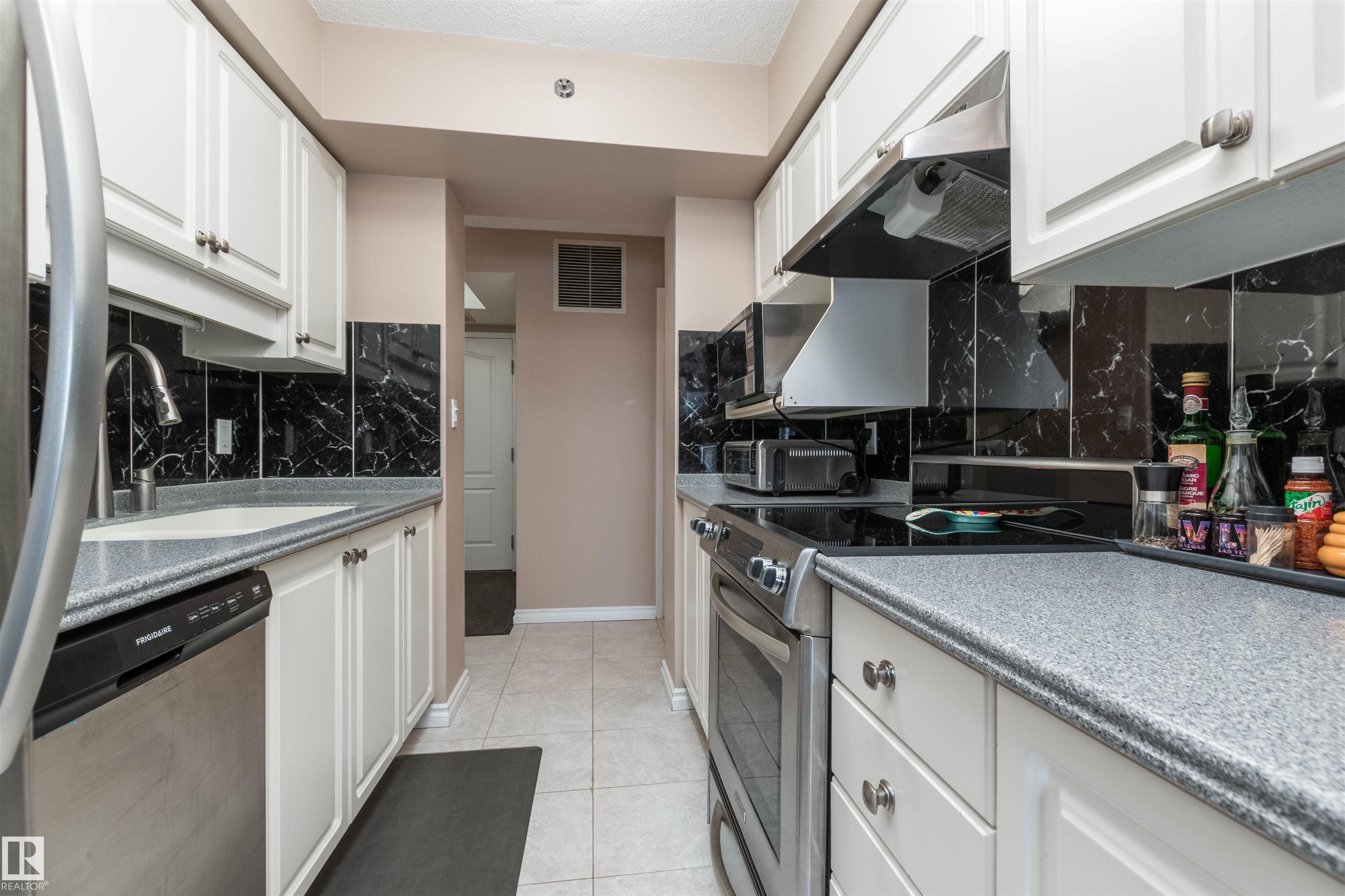 https://zimg.paragon.ice.com/ParagonImages/Property/PM/RAE/225400993/11/0/0/f0ff1b572fc90a5511c0b2eceaded93b/1/09d42d883c1813e6176a694a125695d8/225400993-EF17CA38-2BDF-43B7-BE1B-279C57936570.JPG