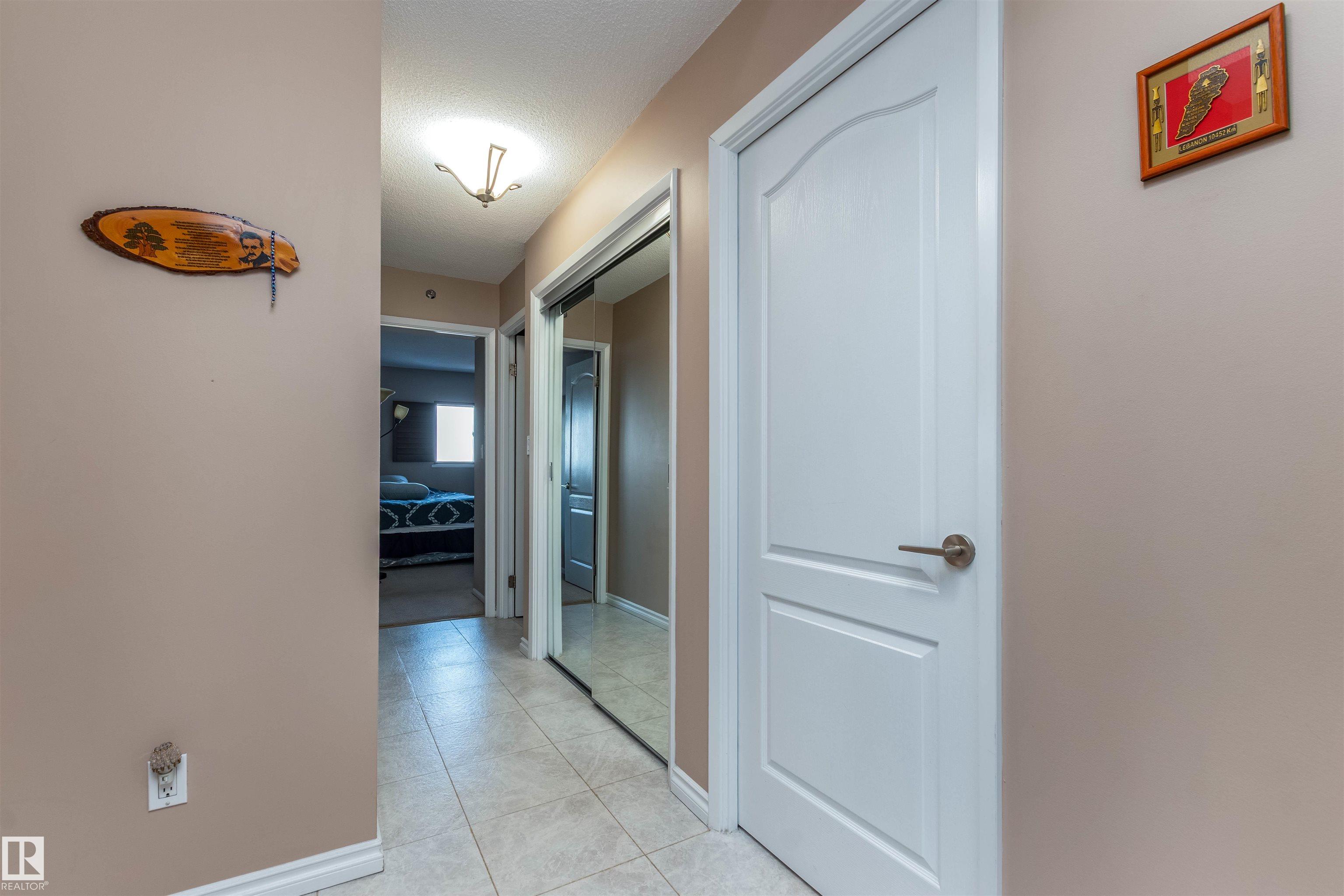 https://zimg.paragon.ice.com/ParagonImages/Property/PM/RAE/225400993/8/0/0/5af0e2160de1c9ec708770433c87260d/1/09d42d883c1813e6176a694a125695d8/225400993-DD434659-0E6C-49B1-8CB3-F5740BF12EAC.JPG