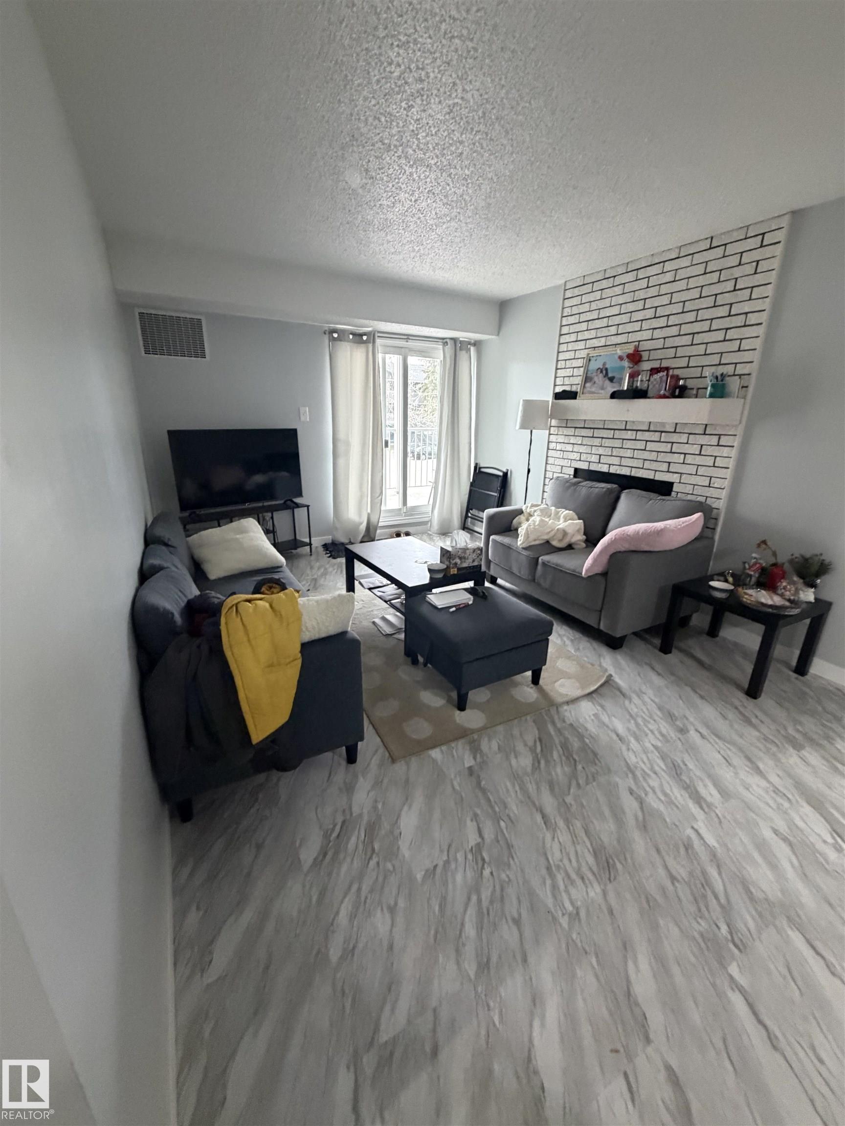 https://zimg.paragon.ice.com/ParagonImages/Property/PM/RAE/225401004/1/0/0/bdcddeea40fd98f28b5fd654e0a64e59/1/cec3d1de9eb6622d7270dcb321a3efec/225401004-3c2aa4d4-db4c-4b5f-a0e6-cff00f4b5899.JPG