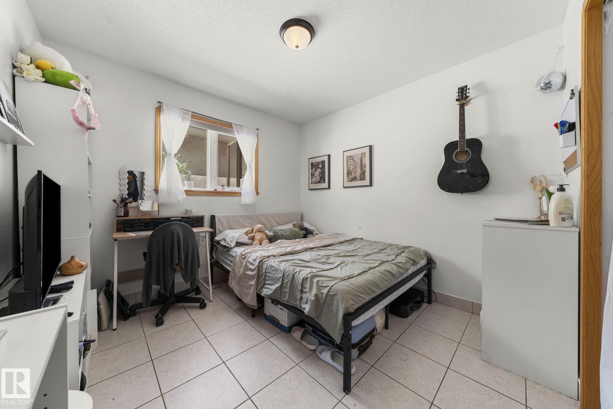 Photo 24 at 16513 67a Street NW, Ozerna, Edmonton