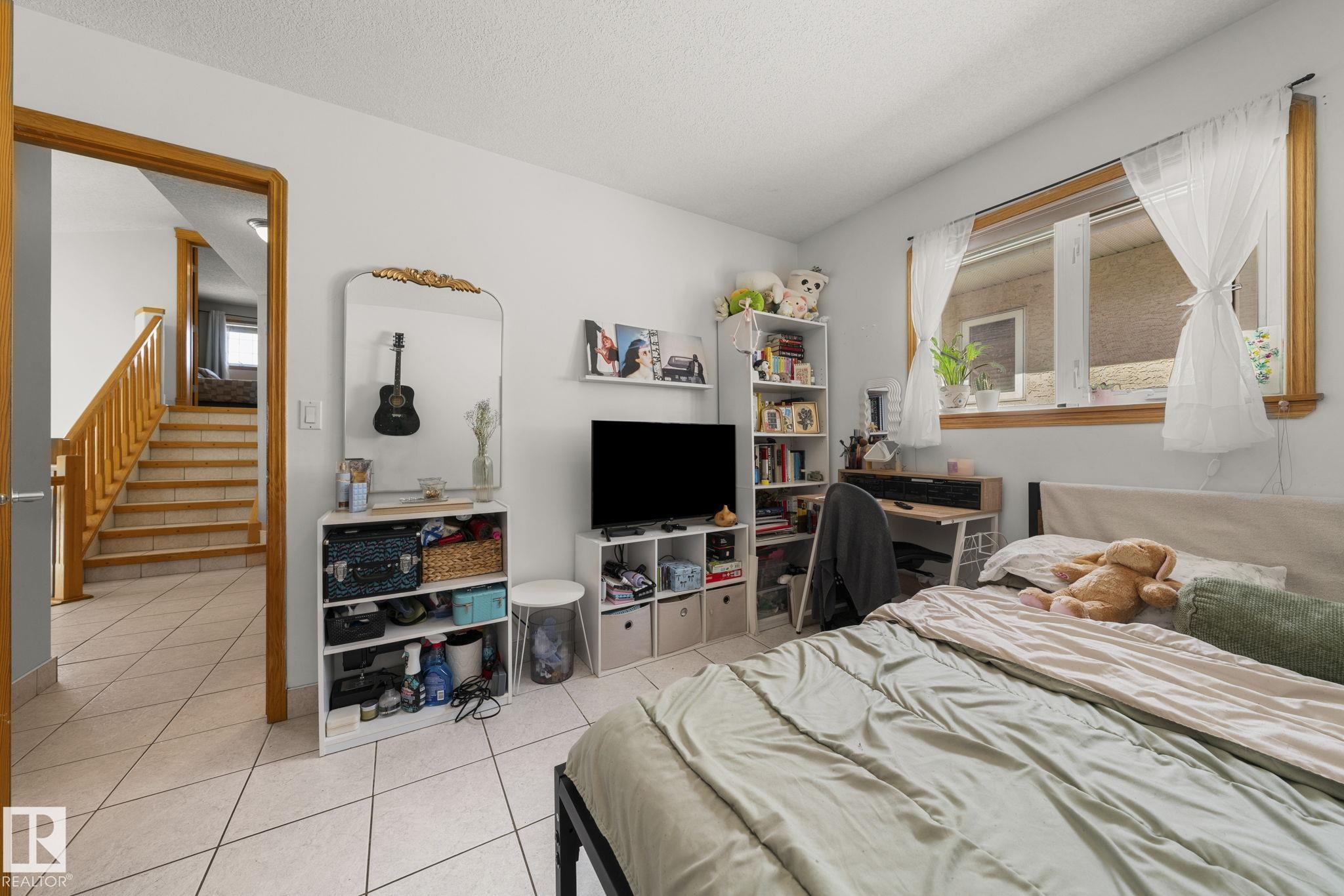 Photo 25 at 16513 67a Street NW, Ozerna, Edmonton