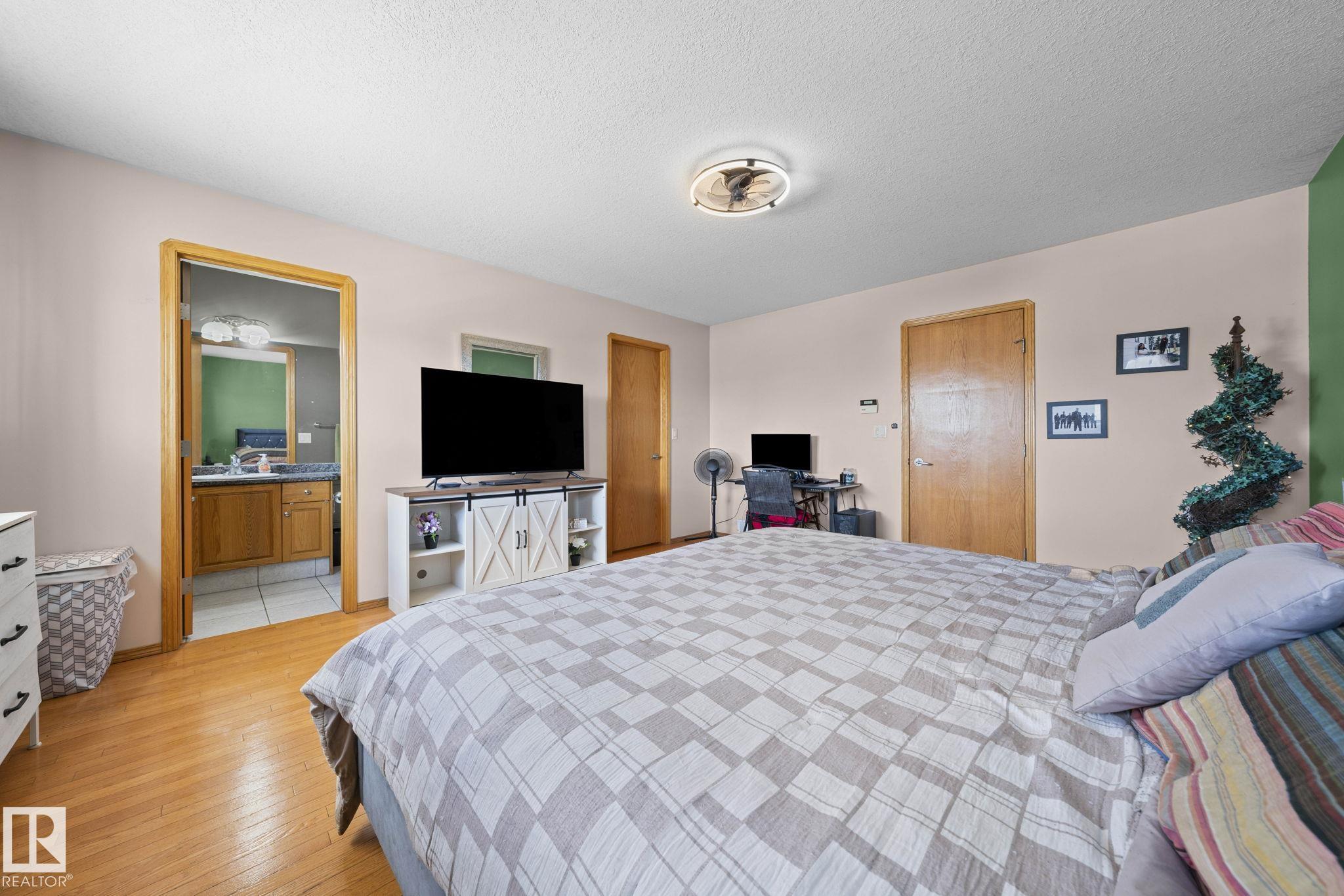 Photo 29 at 16513 67a Street NW, Ozerna, Edmonton