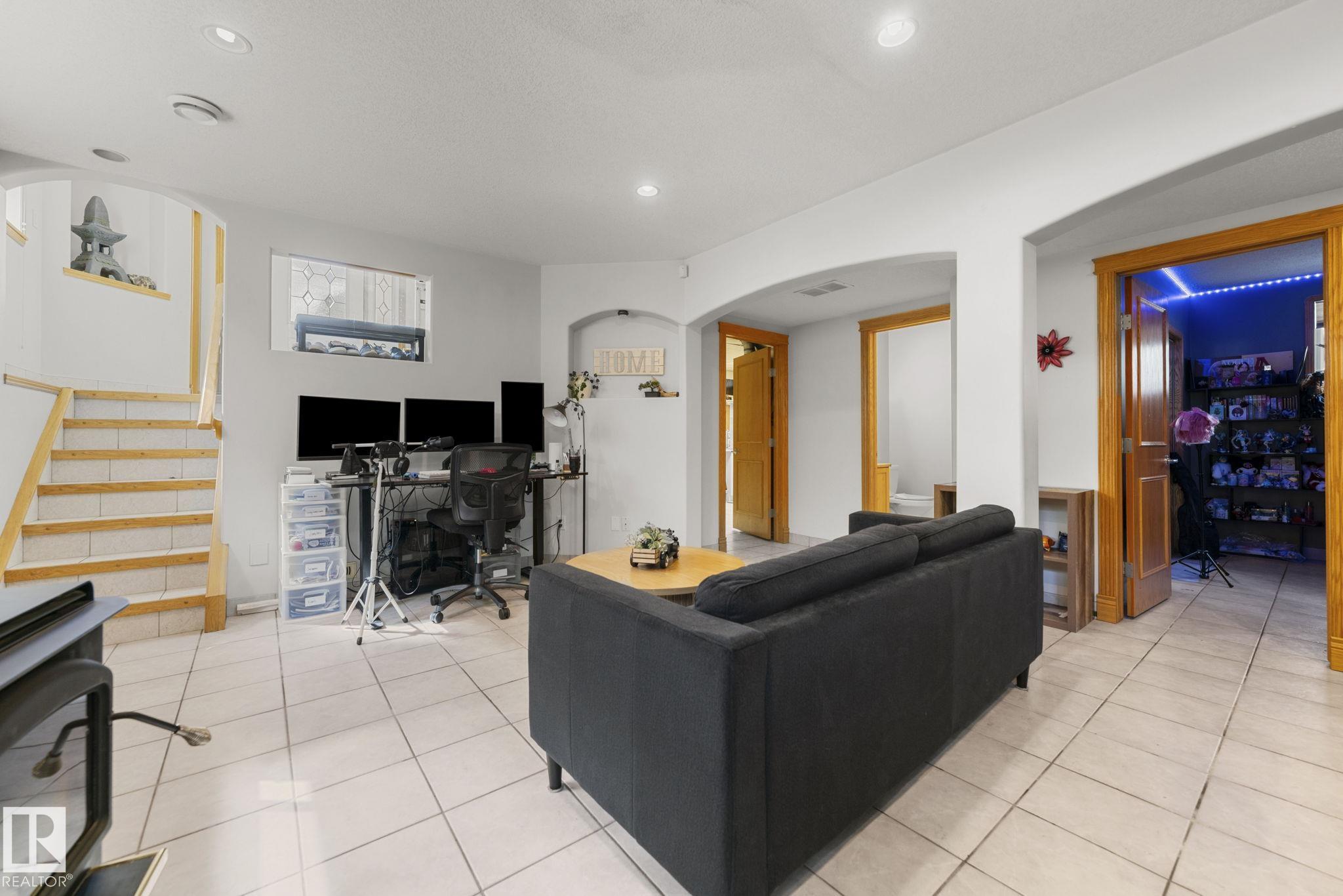 Photo 33 at 16513 67a Street NW, Ozerna, Edmonton