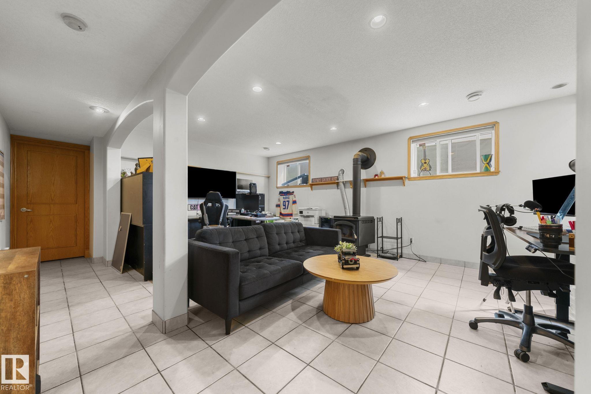 Photo 34 at 16513 67a Street NW, Ozerna, Edmonton