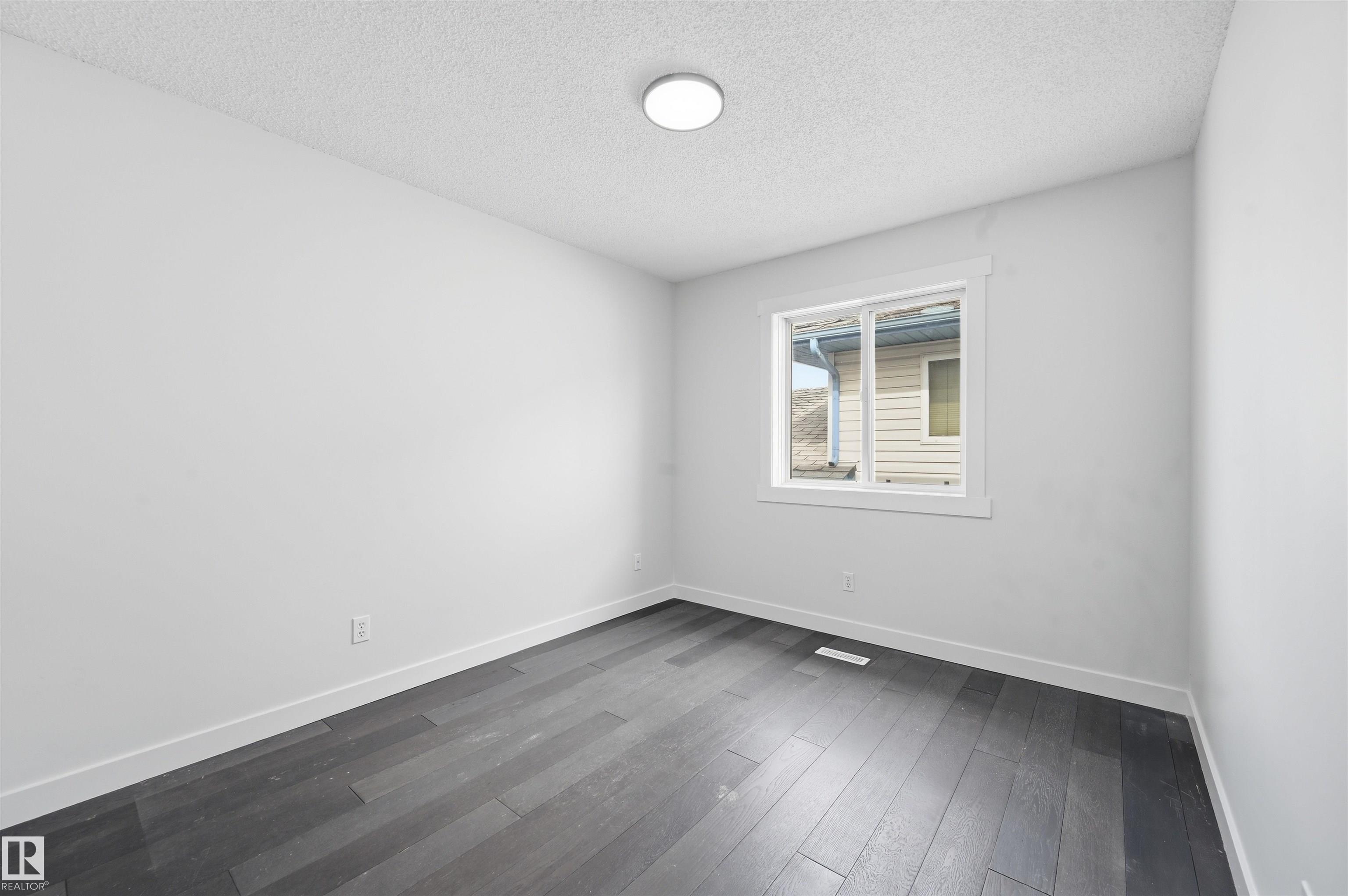 https://zimg.paragon.ice.com/ParagonImages/Property/PM/RAE/225401008/11/0/0/4536f34ff8ded51760aff00740016118/1/0bd1ead4c2ccd9812e5fd89509dc5446/225401008-88b5f73f-ea0d-49a6-a140-1a1de0791fda.JPG