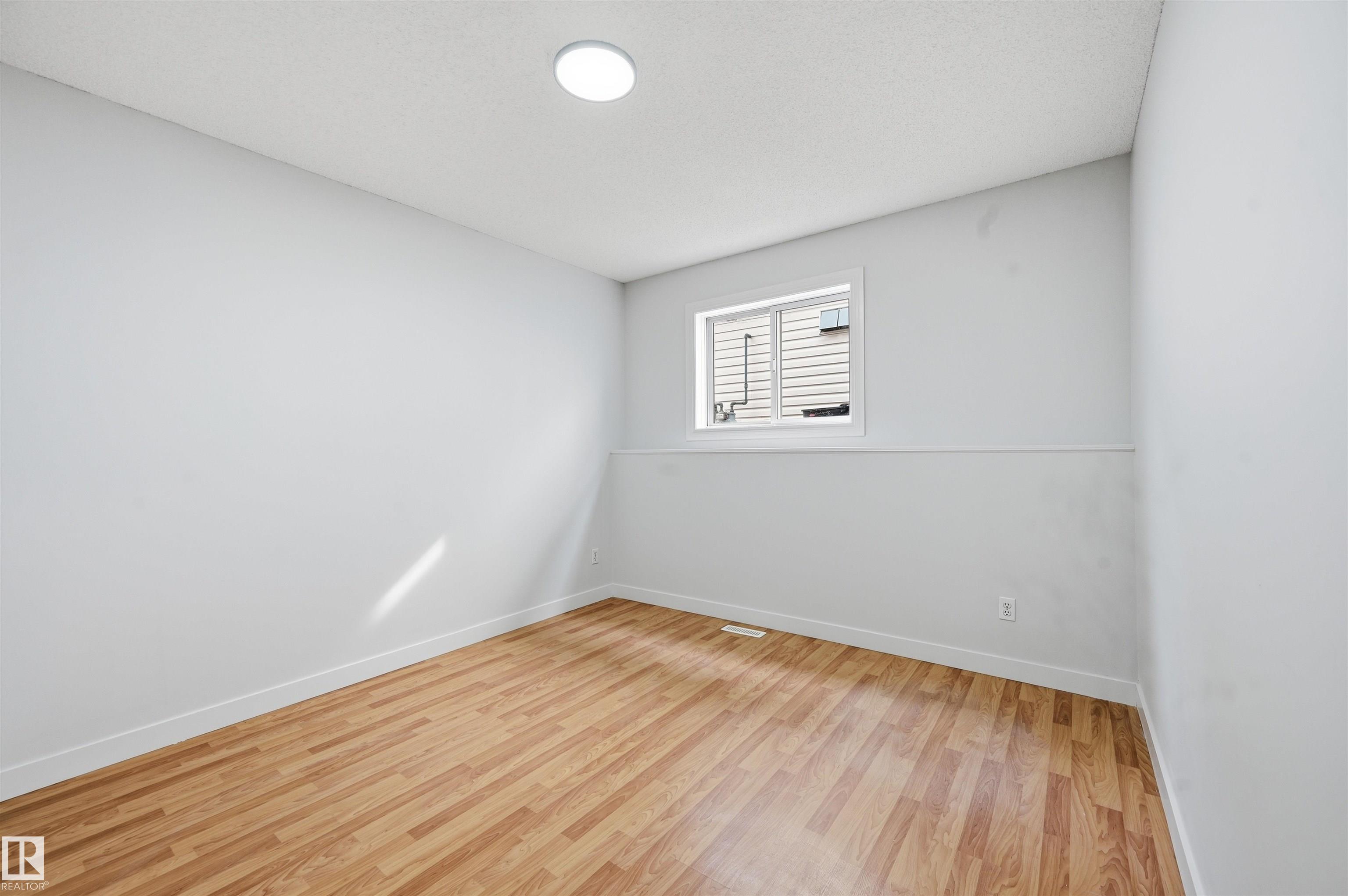 https://zimg.paragon.ice.com/ParagonImages/Property/PM/RAE/225401008/17/0/0/fb6863e58529766f91c9a9fbe37374ef/1/0bd1ead4c2ccd9812e5fd89509dc5446/225401008-9b8c4f11-8f5d-41d9-88ef-3c095bad0379.JPG