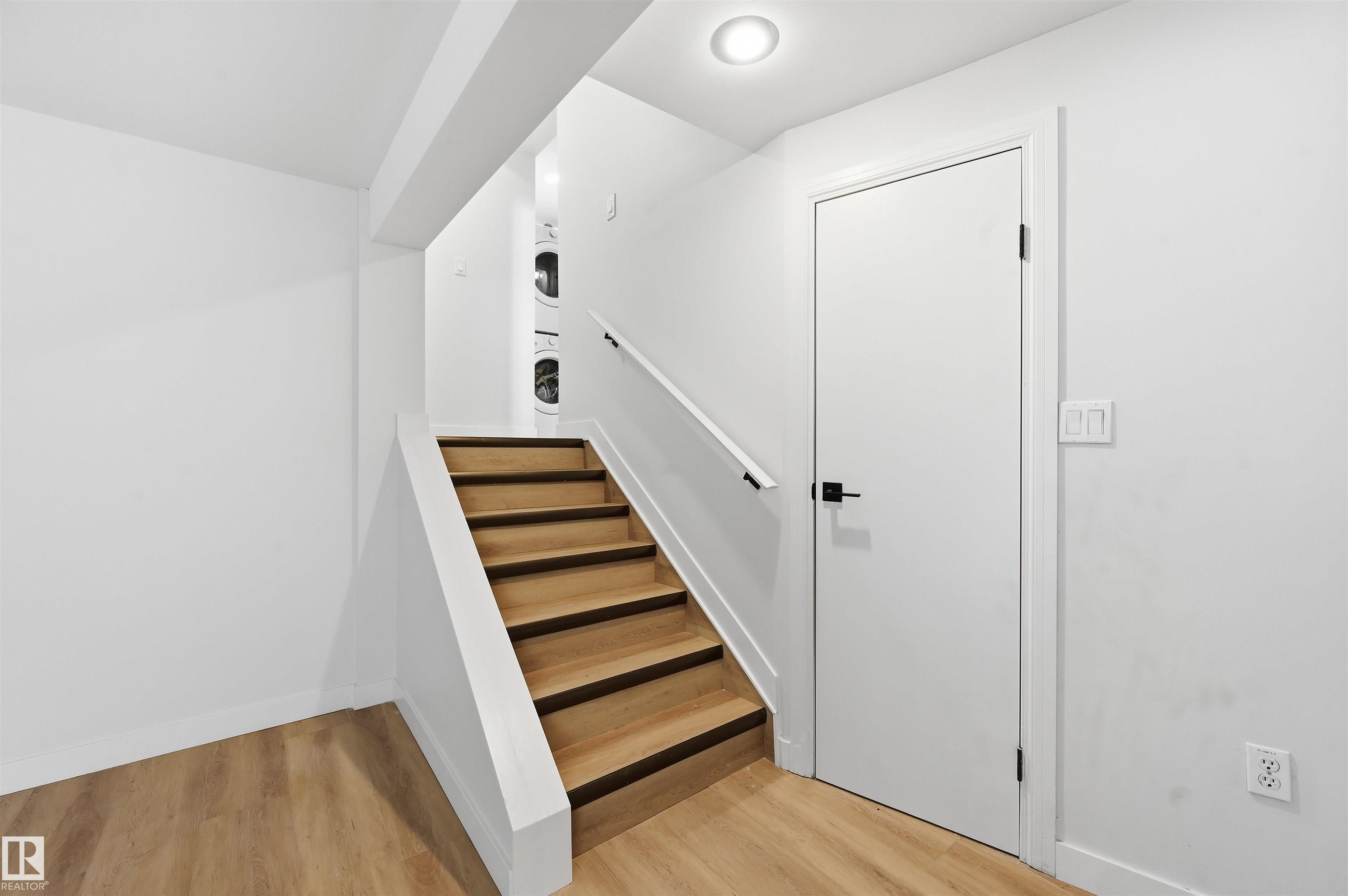 https://zimg.paragon.ice.com/ParagonImages/Property/PM/RAE/225401008/19/0/0/3a9847bccd73128594482424ab985abf/1/0bd1ead4c2ccd9812e5fd89509dc5446/225401008-88a9d3ea-b6d4-45a4-91c3-252e5d183464.JPG