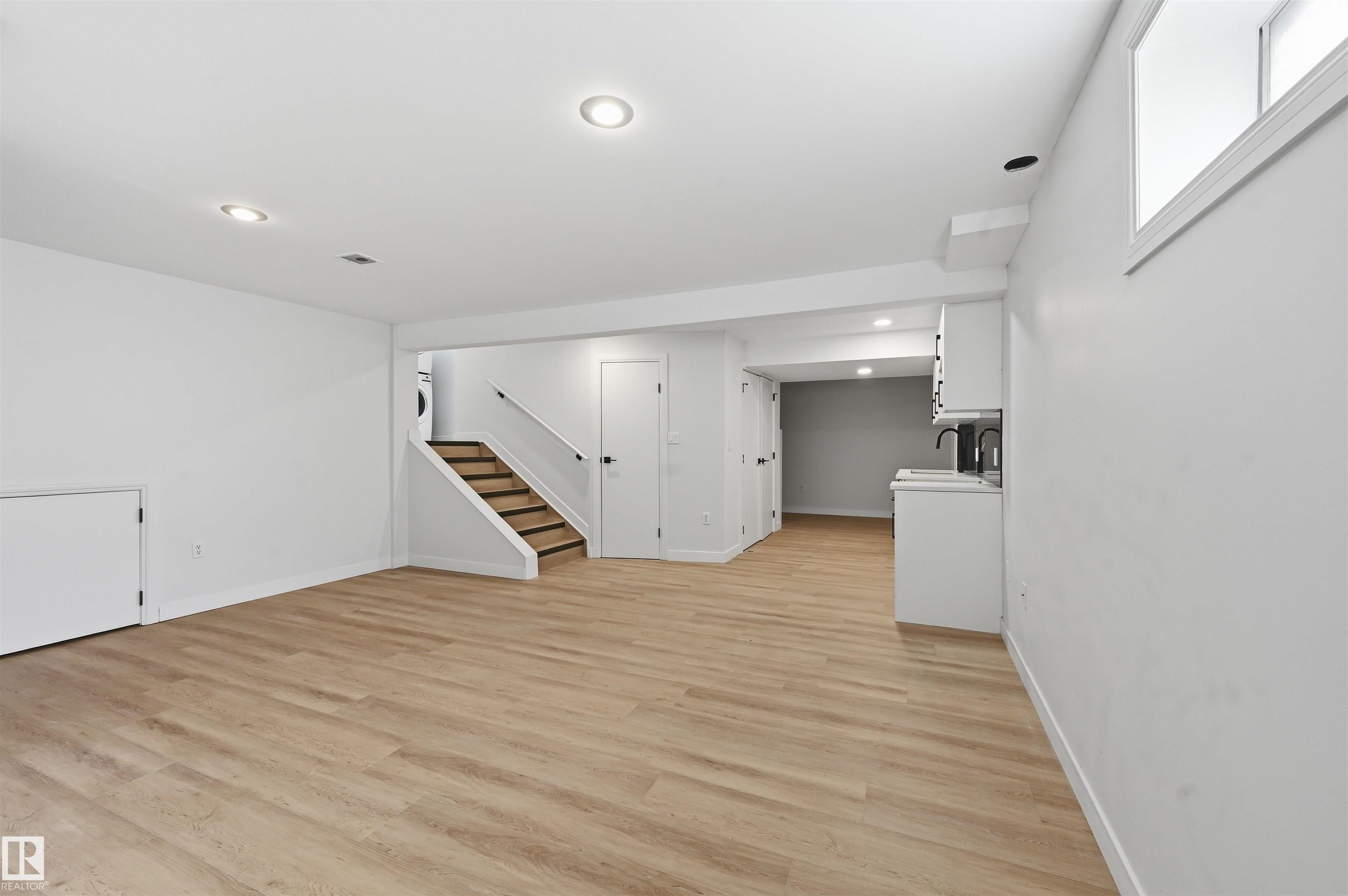 https://zimg.paragon.ice.com/ParagonImages/Property/PM/RAE/225401008/20/0/0/3dedcb0d4e7f76157b0d8314ec9e5610/1/0bd1ead4c2ccd9812e5fd89509dc5446/225401008-de844087-da23-456b-af7b-d1303c09de57.JPG