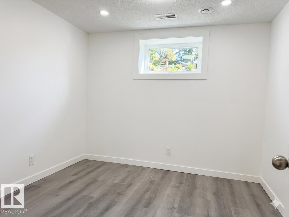 Photo 20 at 11519 137 Avenue NW, Kensington, Edmonton