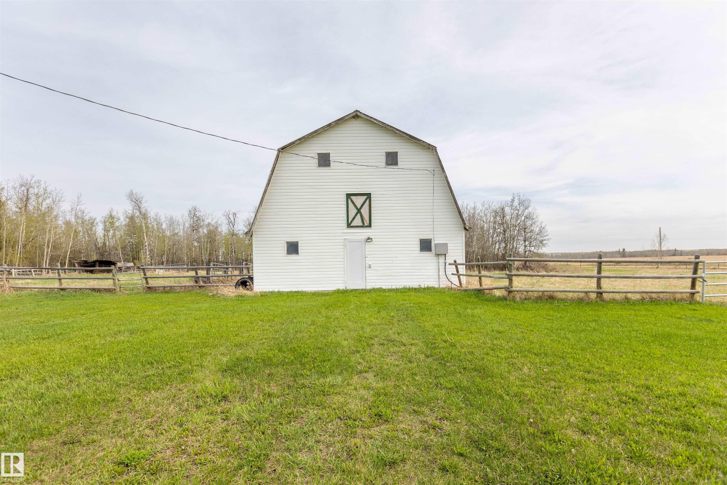 Photo 11 at 57022 Range Road 274, None, Rural Sturgeon County