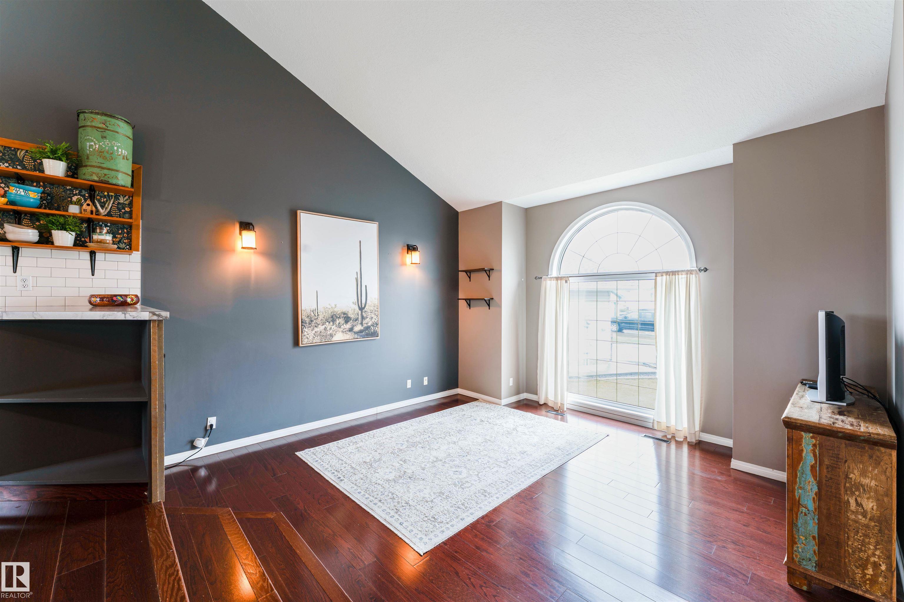 Photo 11 at 9005 107 Avenue, Morinville
