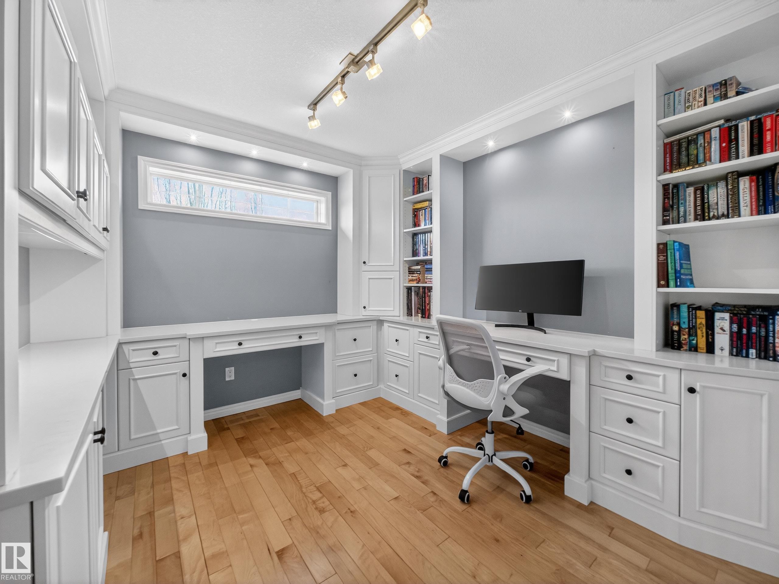 https://zimg.paragon.ice.com/ParagonImages/Property/PM/RAE/225401014/44/0/0/d87561452317728f78502a60c63bf420/1/73c9da5aa4e05c039c789d1846d7c72e/225401014-4421c99f-a25f-4338-ab67-6ace3e6d826c.JPG