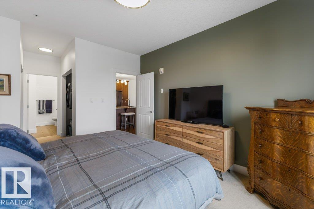 https://zimg.paragon.ice.com/ParagonImages/Property/PM/RAE/225401016/18/0/0/e7b25bb1b27ebf33a91935565a615f71/1/080695b113801df15968fd531125da1d/225401016-c74f1e36-942d-4183-b323-d3e84cfe8452.JPG