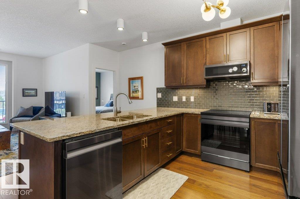 https://zimg.paragon.ice.com/ParagonImages/Property/PM/RAE/225401016/7/0/0/6a9a9e5aaa87d7579339864d0378417c/1/080695b113801df15968fd531125da1d/225401016-1b90adb5-74a2-4ff6-a1f9-d47d47ed9fb6.JPG