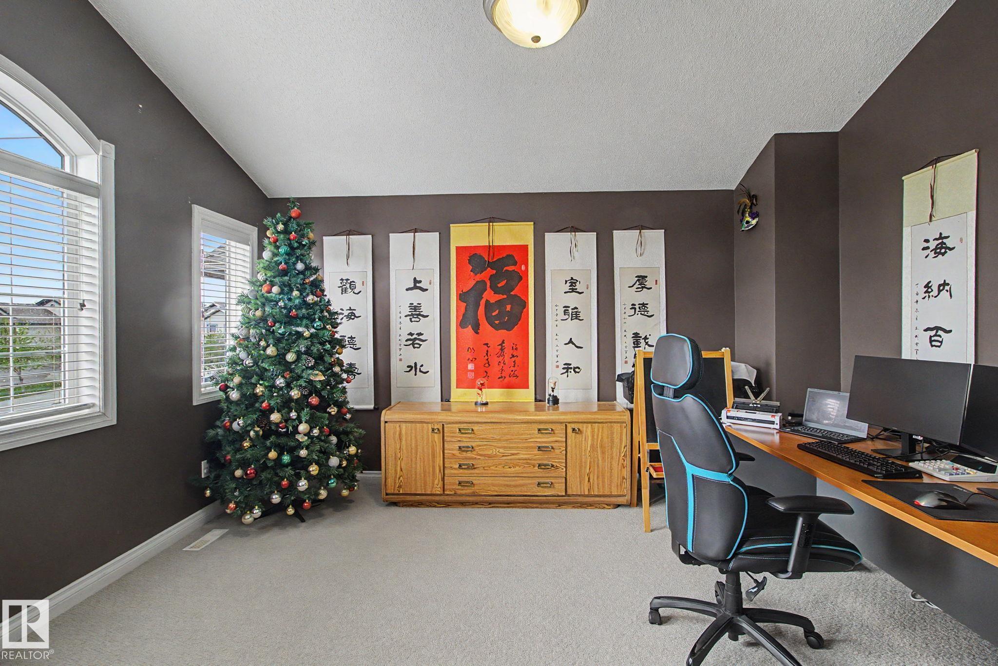 https://zimg.paragon.ice.com/ParagonImages/Property/PM/RAE/225401022/21/0/0/79092097de9c312a2b6c1f143b0e1452/1/75226c83f5d60852d803b14af76dc87d/225401022-3fff0ffb-d425-4f1c-98db-ea8c083ecc7b.JPG