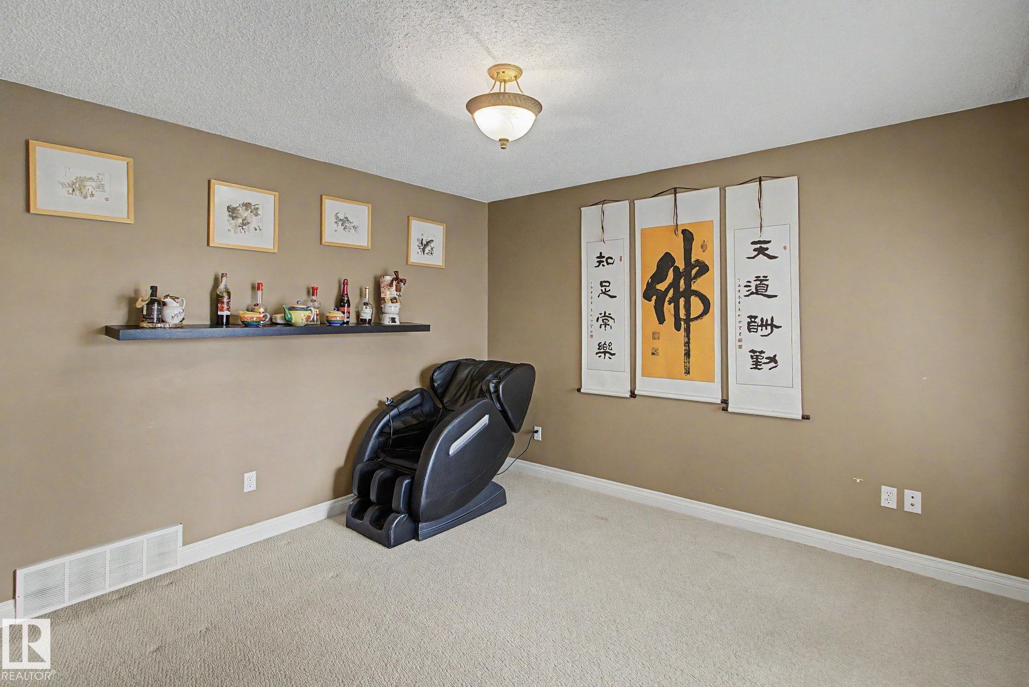 https://zimg.paragon.ice.com/ParagonImages/Property/PM/RAE/225401022/6/0/0/f752b764cdc985f1a446978925ada526/1/75226c83f5d60852d803b14af76dc87d/225401022-19b431e7-25e3-4a64-8502-a47c3b2231d5.JPG