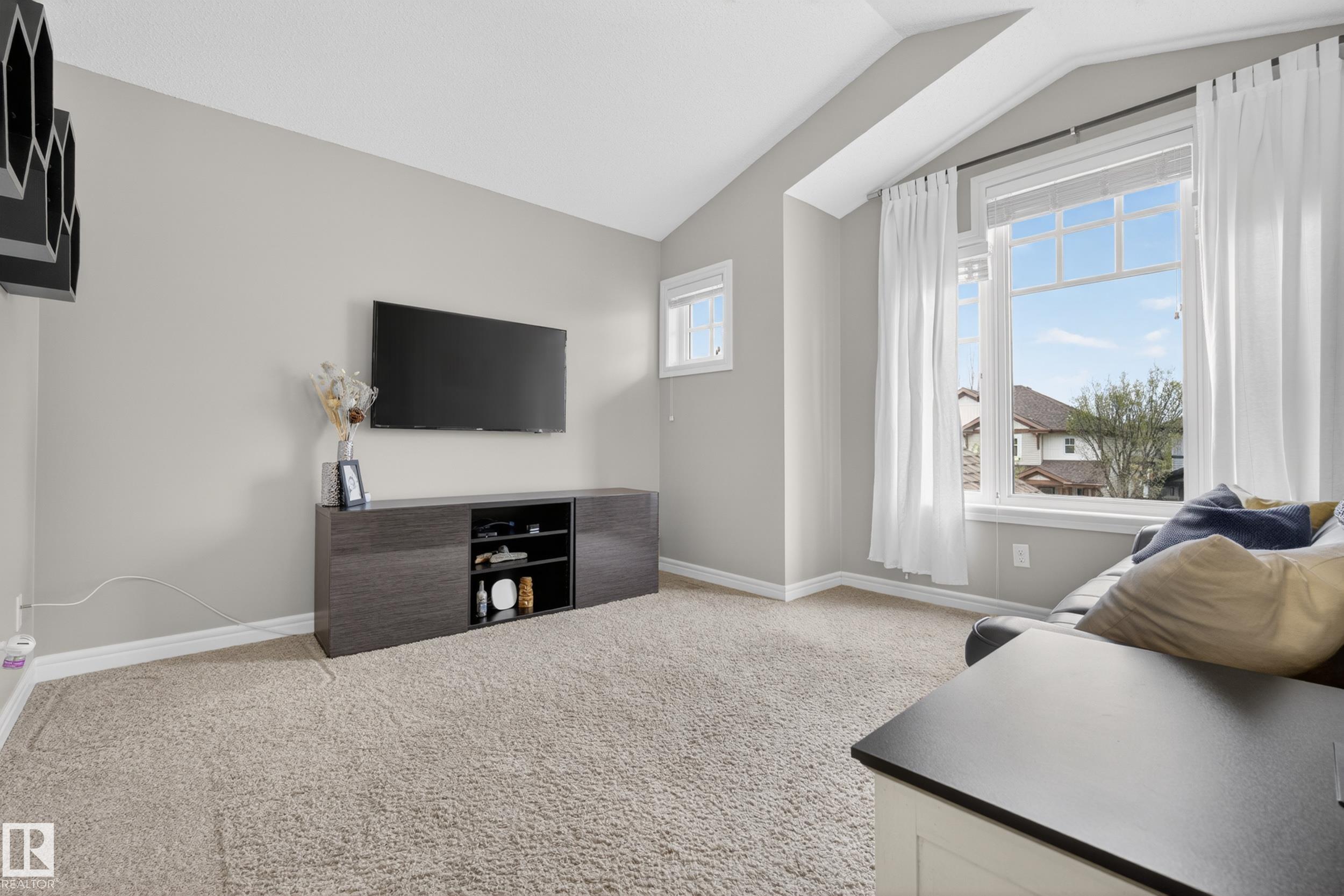 https://zimg.paragon.ice.com/ParagonImages/Property/PM/RAE/225401026/19/0/0/f6d0067a2b28314cc9adbf140b79d9d6/1/ca012cd4f4ce0c5442cfb822ac8a0f5d/225401026-7e405fd7-2431-46fd-bee8-a44518822587.JPG