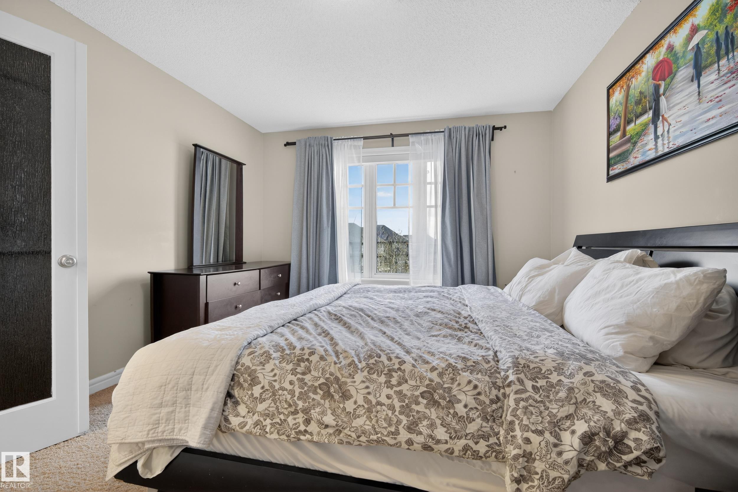 https://zimg.paragon.ice.com/ParagonImages/Property/PM/RAE/225401026/25/0/0/33131a1745bd0b7e483c9df33e09b8c5/1/ca012cd4f4ce0c5442cfb822ac8a0f5d/225401026-78077b54-cb26-420d-927a-683ed745d9d8.JPG