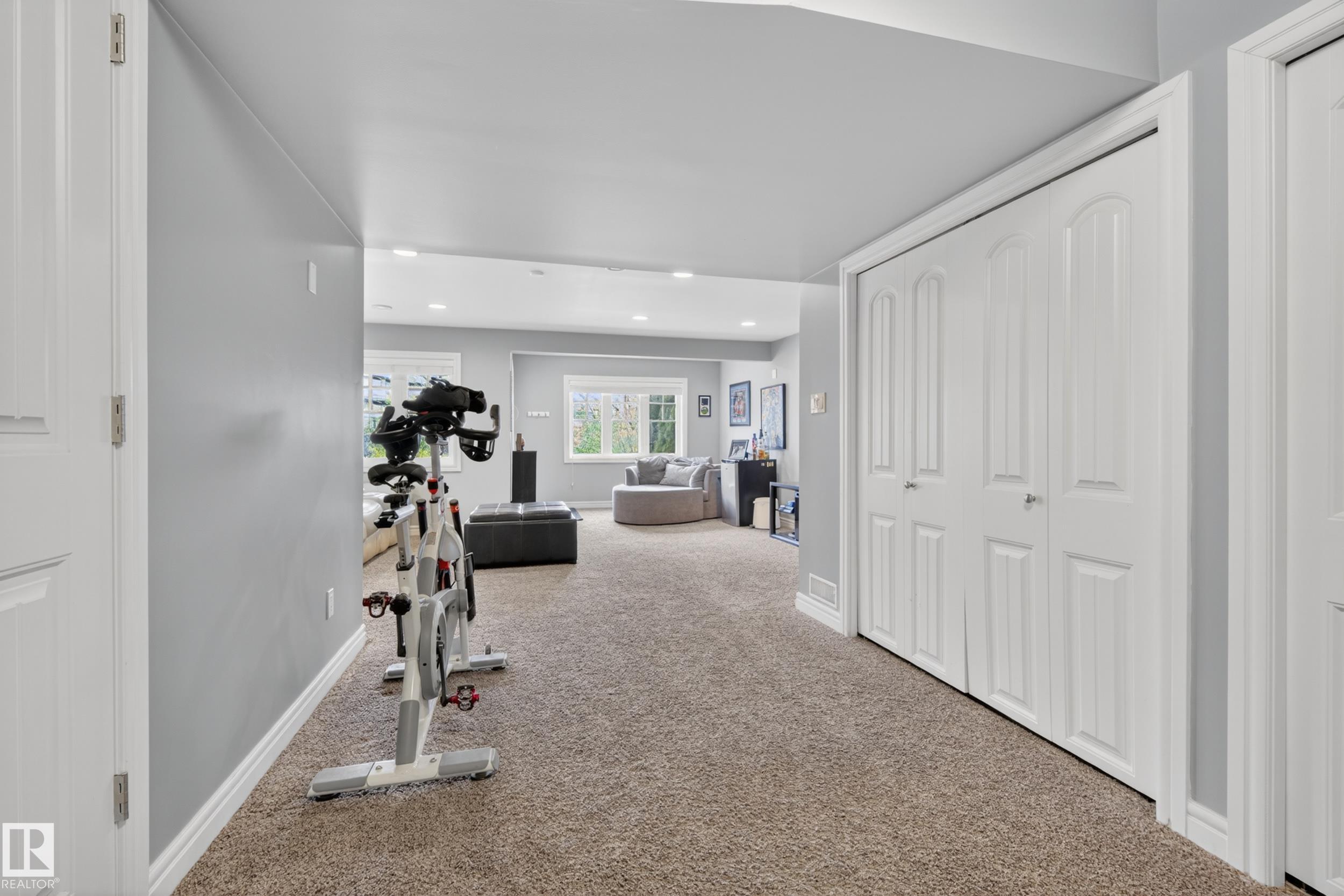https://zimg.paragon.ice.com/ParagonImages/Property/PM/RAE/225401026/34/0/0/3427c79b84ef17c22c08dc387f27a0b3/1/ca012cd4f4ce0c5442cfb822ac8a0f5d/225401026-7b58652e-7130-49b2-8d63-bbbac701e0ee.JPG