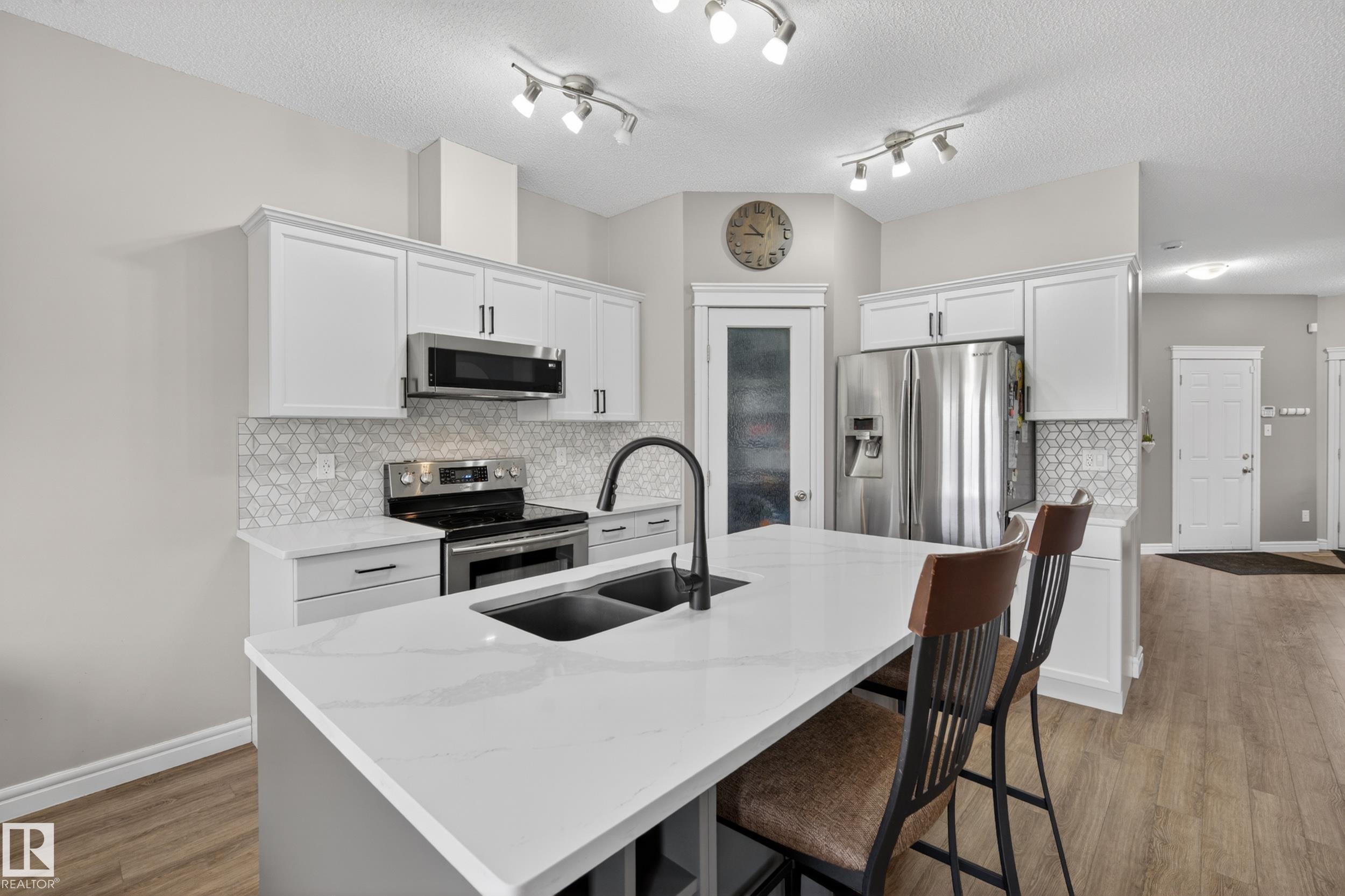 https://zimg.paragon.ice.com/ParagonImages/Property/PM/RAE/225401026/6/0/0/4d62d7ebfb170b77af717b2a7cd49c0f/1/ca012cd4f4ce0c5442cfb822ac8a0f5d/225401026-a327272f-2fd8-4bbc-b43b-782dc2920a40.JPG
