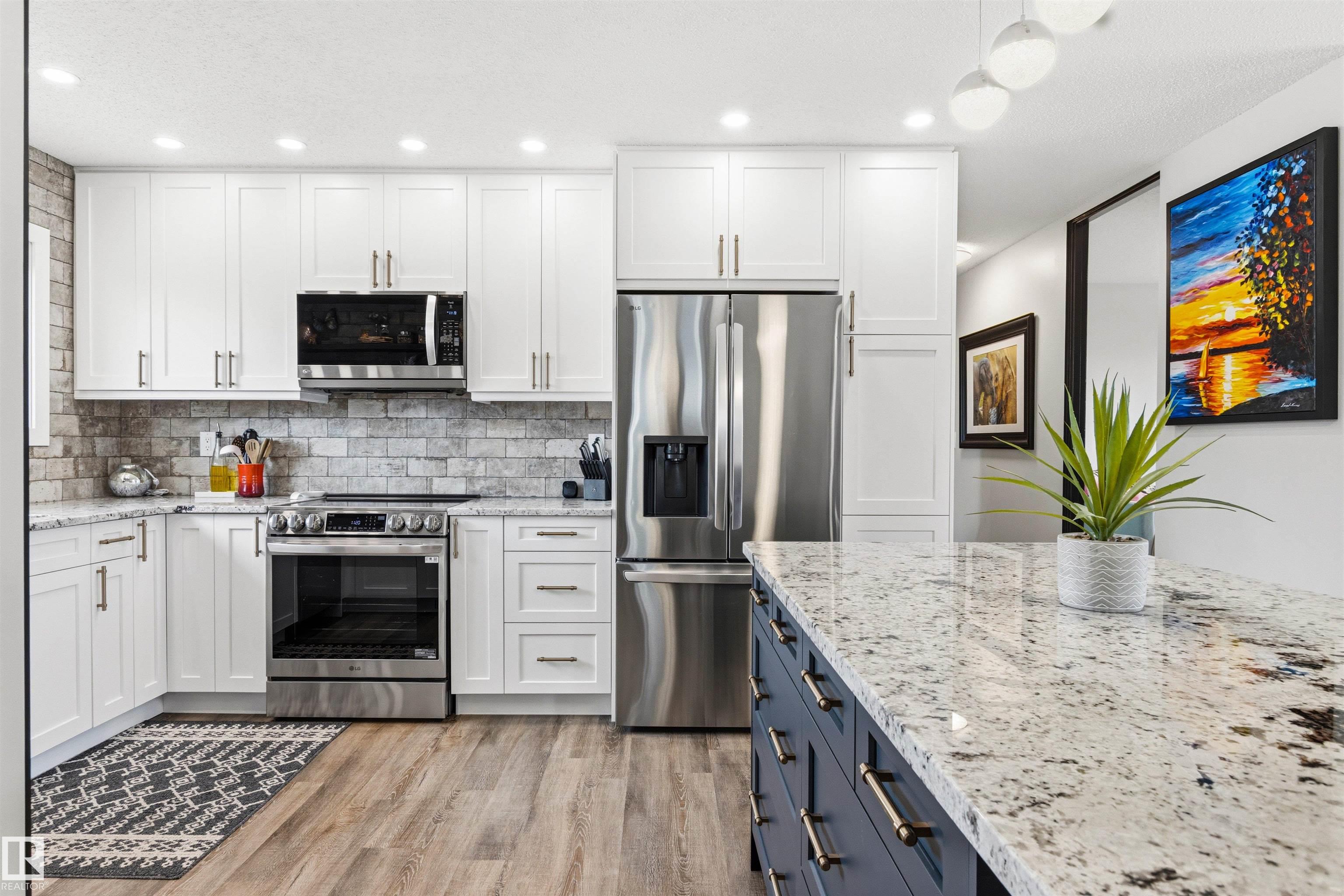 https://zimg.paragon.ice.com/ParagonImages/Property/PM/RAE/225401031/13/0/0/f424cbaec9e72276ad71de014b7f255b/1/aceeef566d844239d4f4d58059fa7d04/225401031-a3023bfb-e576-4d78-89ee-67708f3083e8.JPG